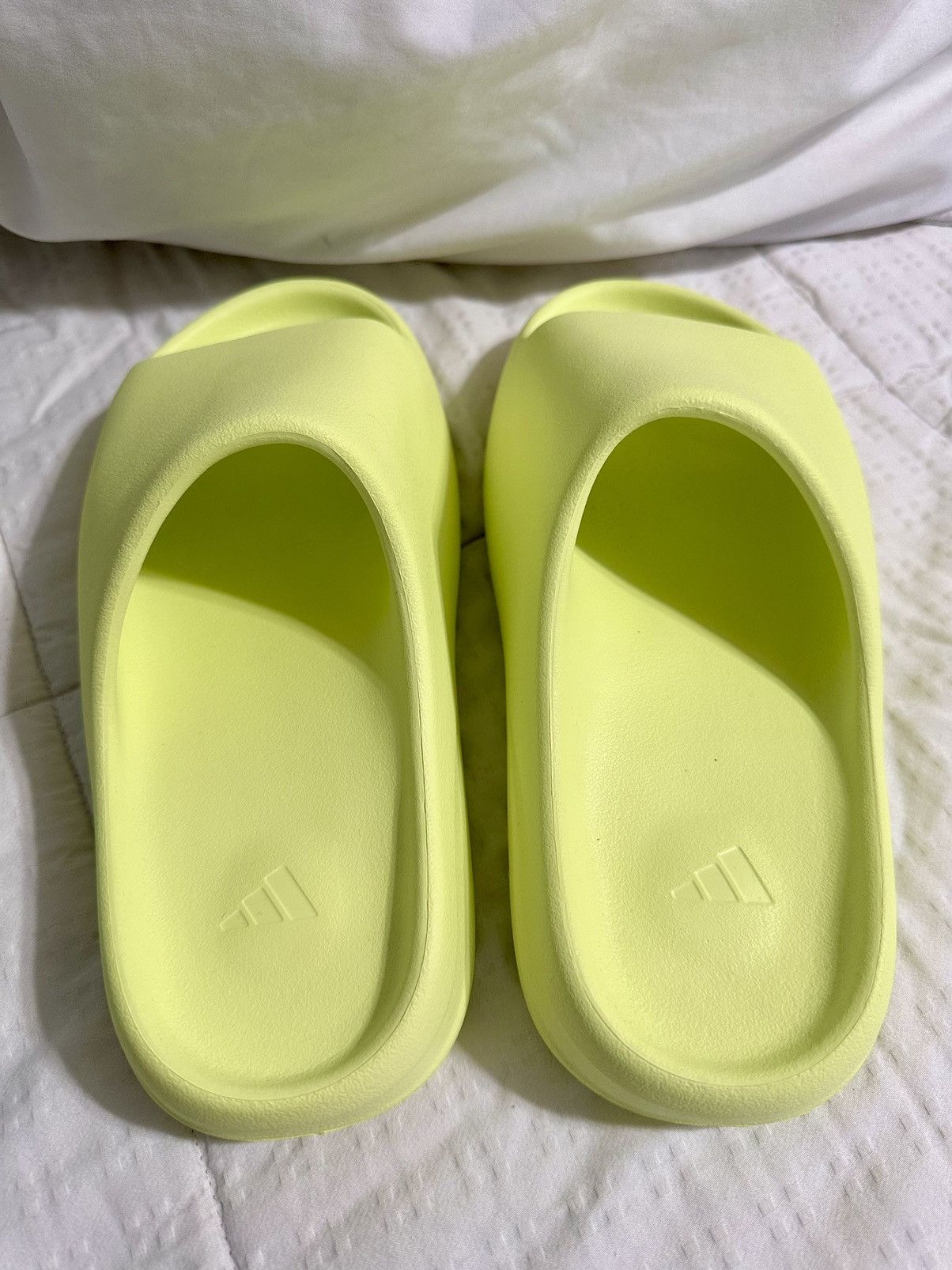 Adidas Yeezy Slides Glow Green size 9 Size US 9 / EU 42 - 3 Thumbnail