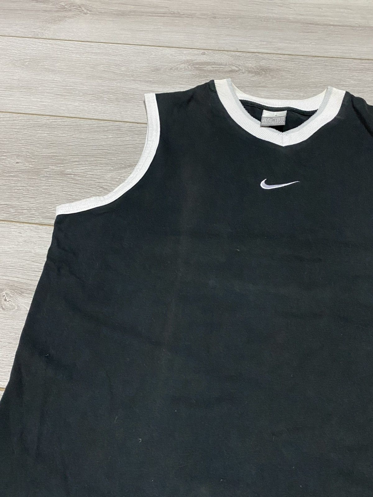 Nike Nike tank top v neck shirt vest swoosh Size US M / EU 48-50 / 2 - 10 Thumbnail