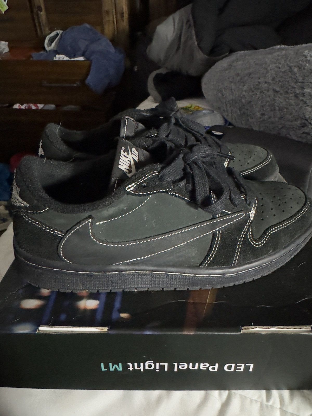 Nike × Travis Scott Travis Scott Black Phantom 1s Size US 7.5 / EU 40-41 - 2 Thumbnail