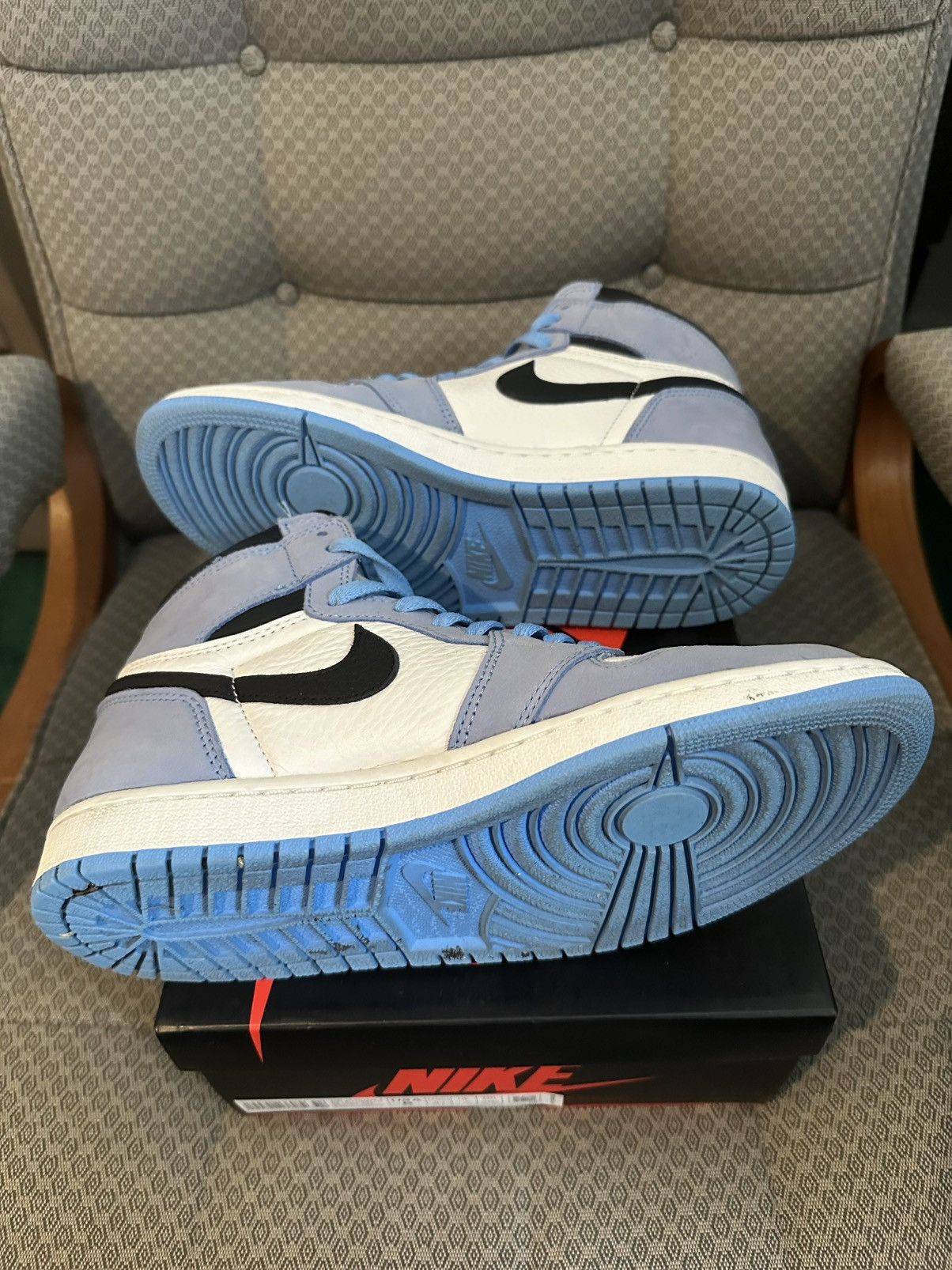 Jordan Brand DS Air Jordan 1 High OG "University Blue" - Size 8 Size US 8 / EU 41 - 7 Thumbnail