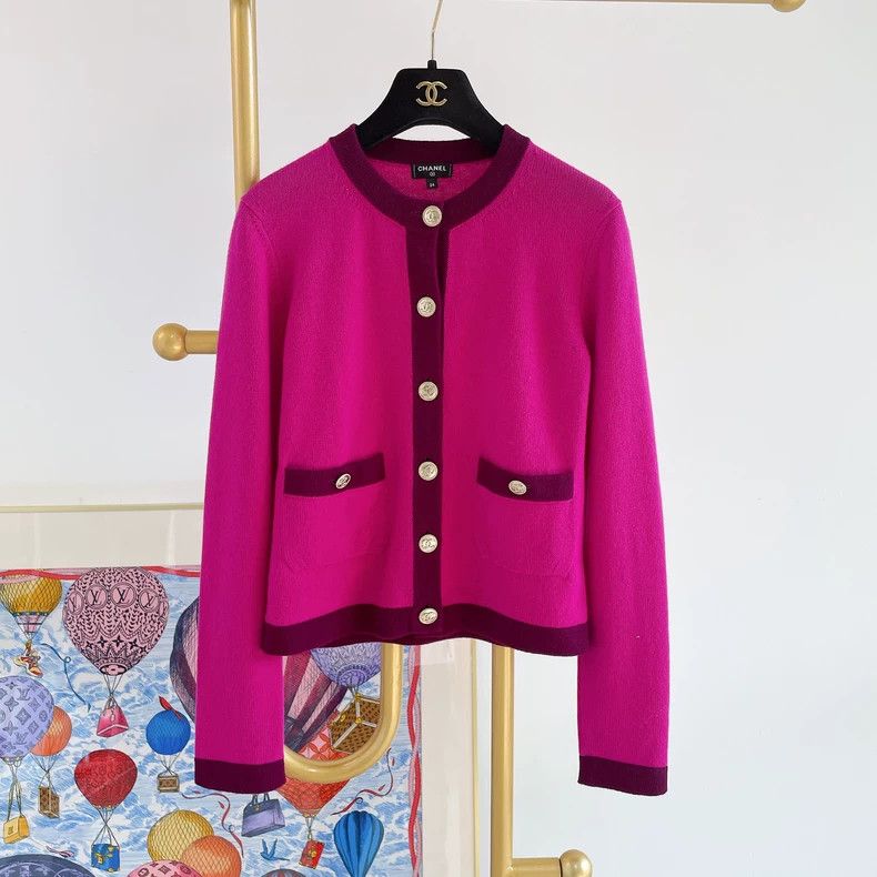 Chanel Chanel Purple knitted cardigan jacket 2504-Nextarrow Size XXS / US 00 / IT 34 - 1 Thumbnail
