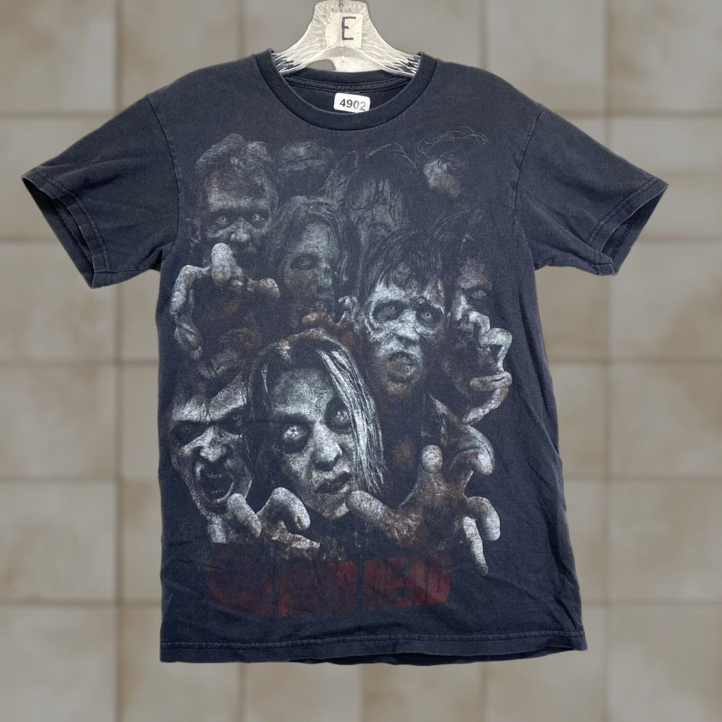 Vintage Walking Dead Geometric AOP T-Shirt Men XS Black Faded Zombies Size US XS / EU 42 / 0 - 1 Thumbnail