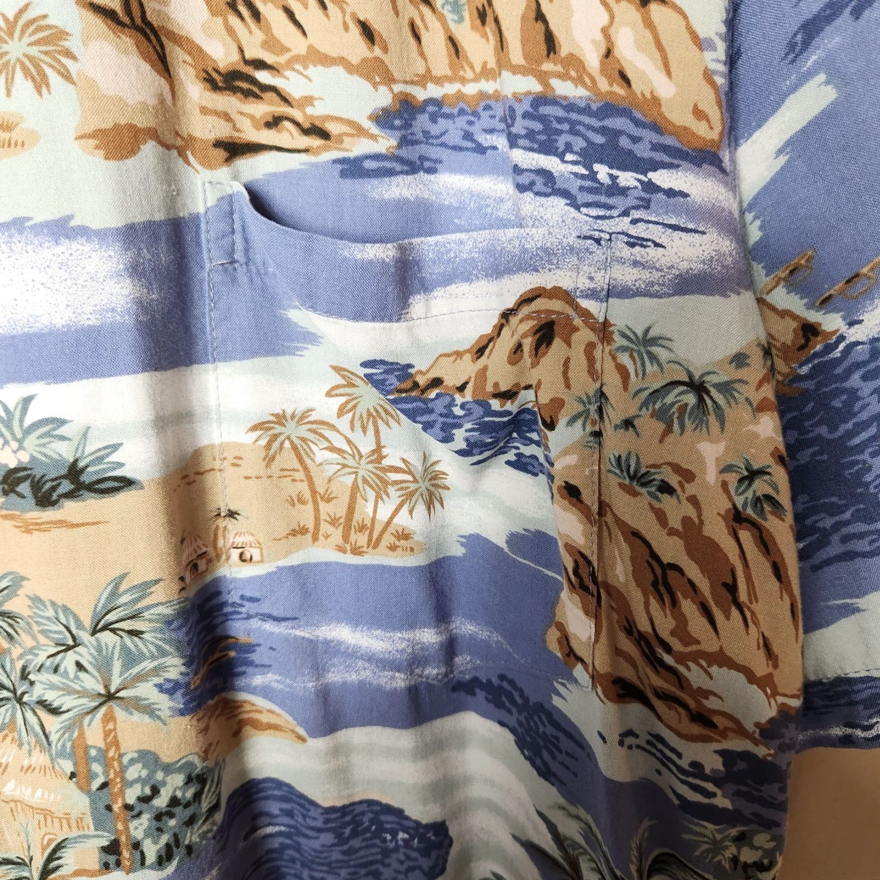 Hilo Hattie VINTAGE Hilo Hattie Mens Palm Tree Coastal Hawaiian Buttonfront Shirt-Size XL Size US XL / EU 56 / 4 - 3 Thumbnail