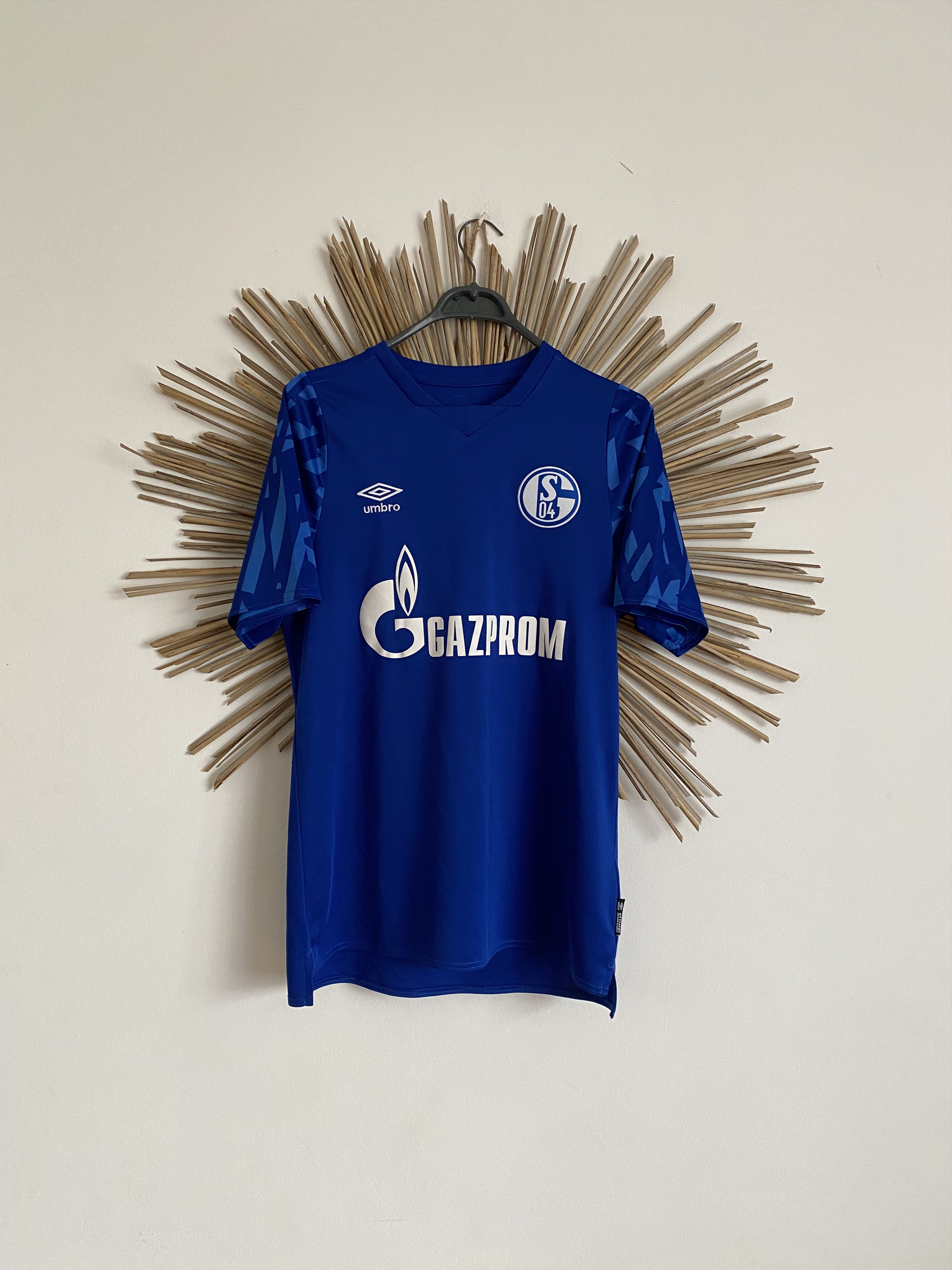 Umbro Schalke 2019 2020 umbro home football soccer jersey Size US M / EU 48-50 / 2 - 1 Thumbnail