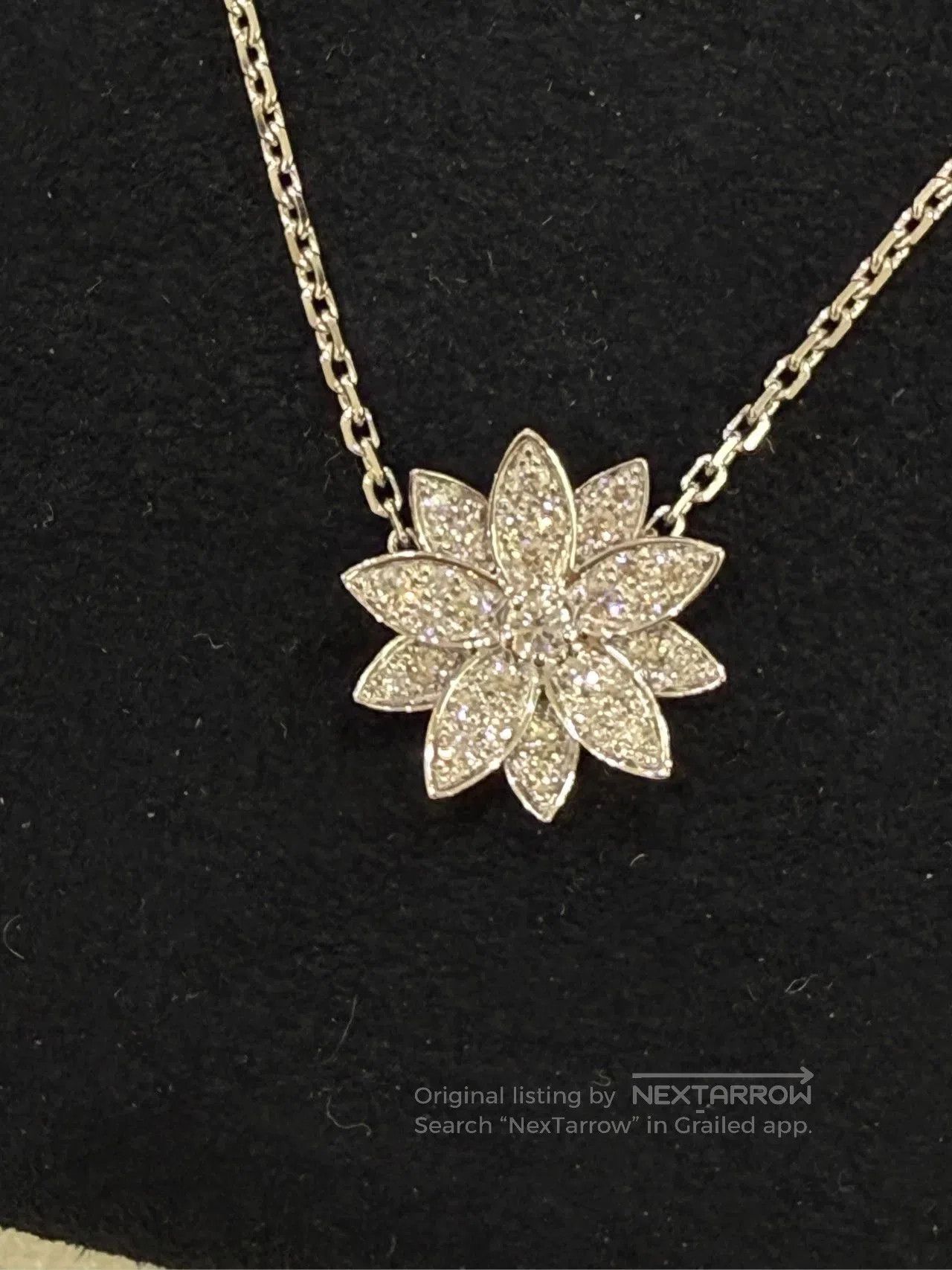 Van Cleef & Arpels Van Cleef & Arpels Lotus Diamond Necklace. Size ONE SIZE - 6 Thumbnail