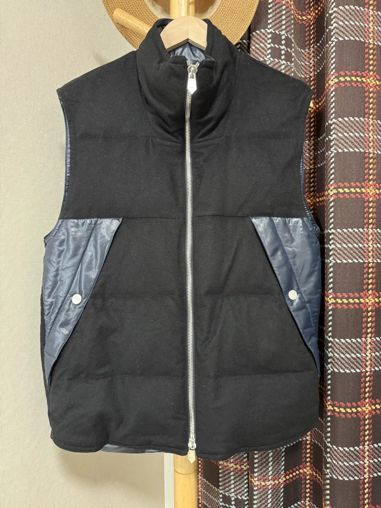 Hermes hermes men's down vest in black Size US M / EU 48-50 / 2 - 1 Thumbnail