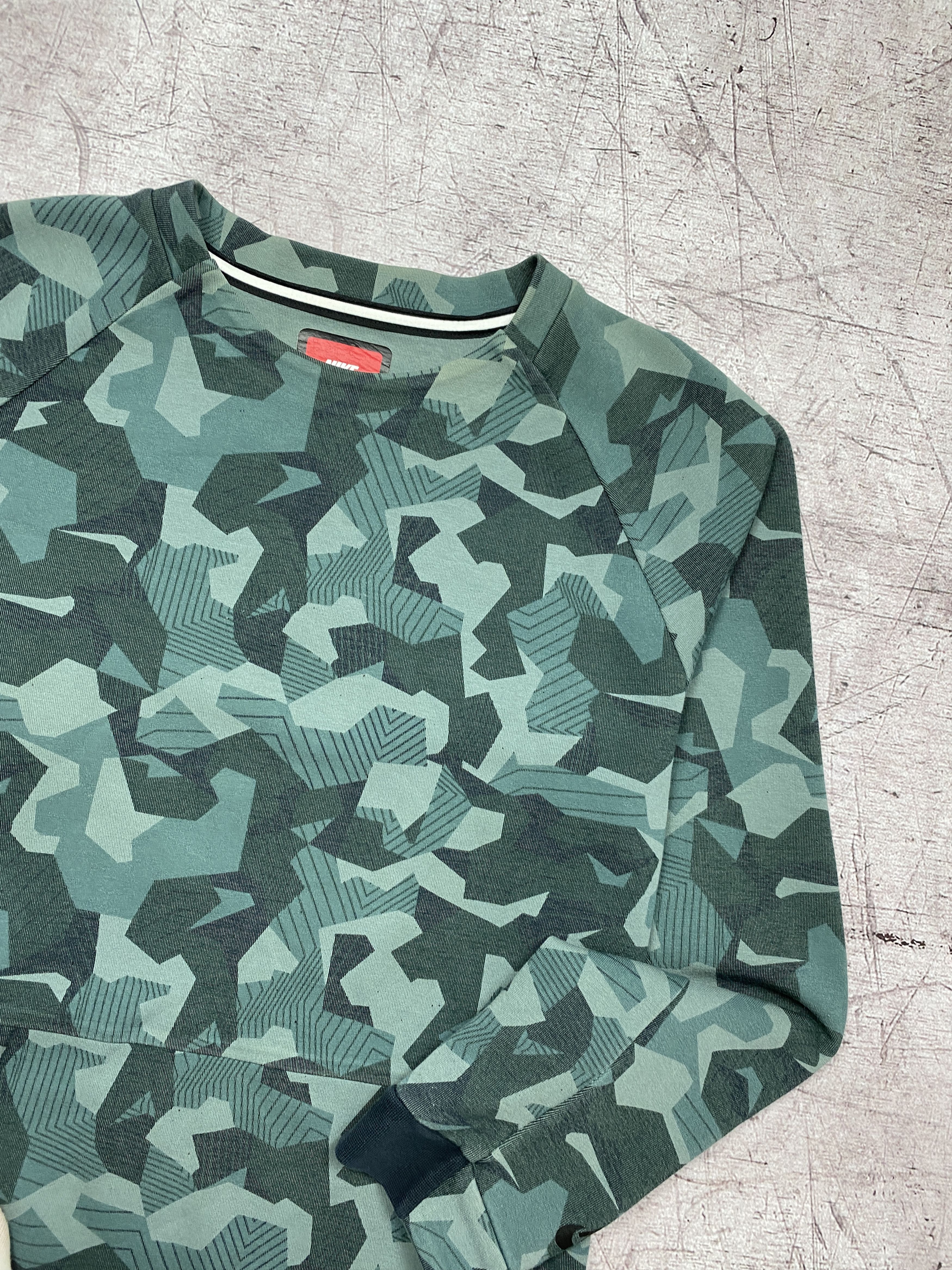 Nike × Vintage Nike Tech Fleece Vintage Mens Crew Neck Sweatshirt Size US S / EU 44-46 / 1 - 2 Thumbnail