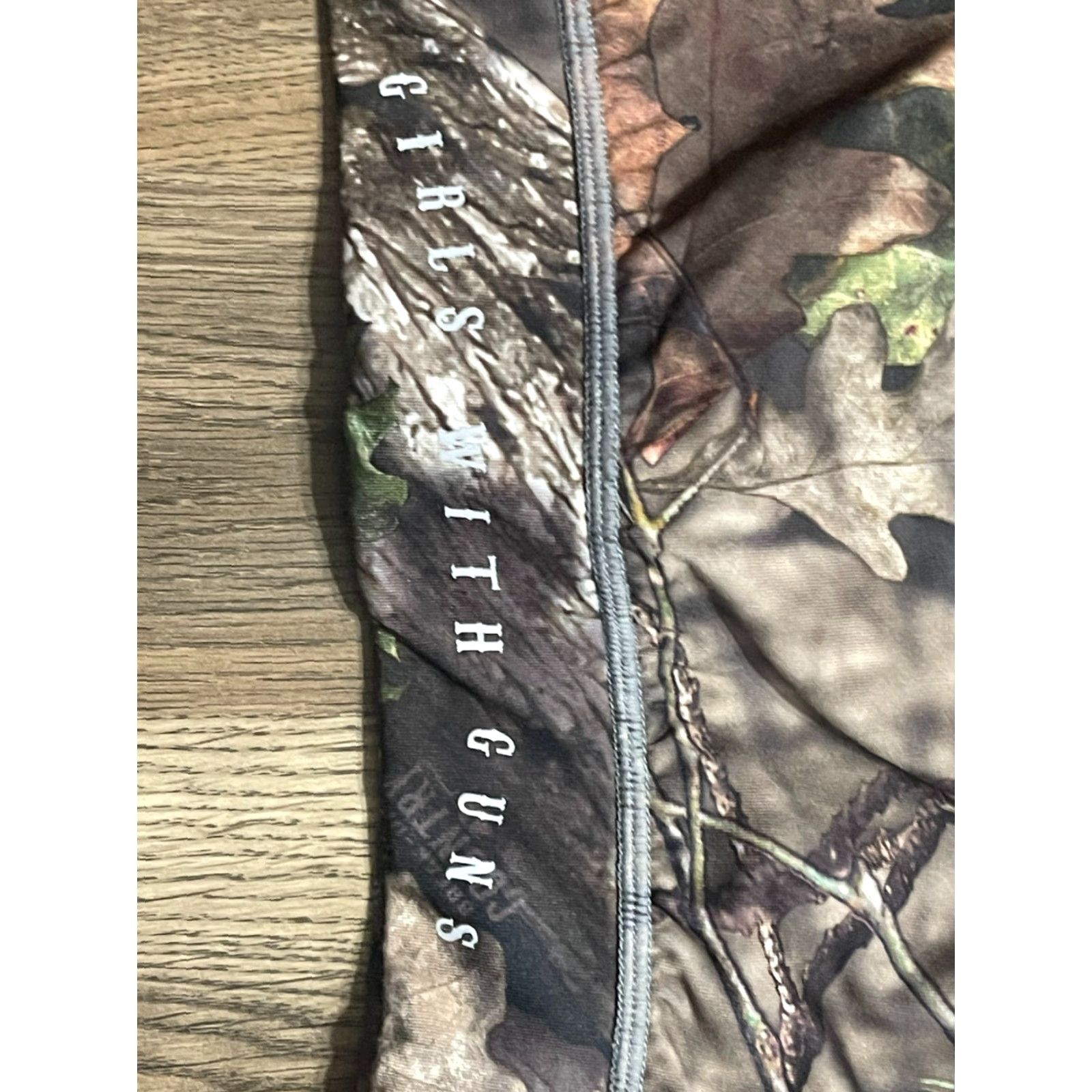 Vintage Girls with Guns Sports Bra Racerback Camouflage L Womens Large Black Wireless Pullover Backless Racerback Size ONE SIZE - 5 Thumbnail
