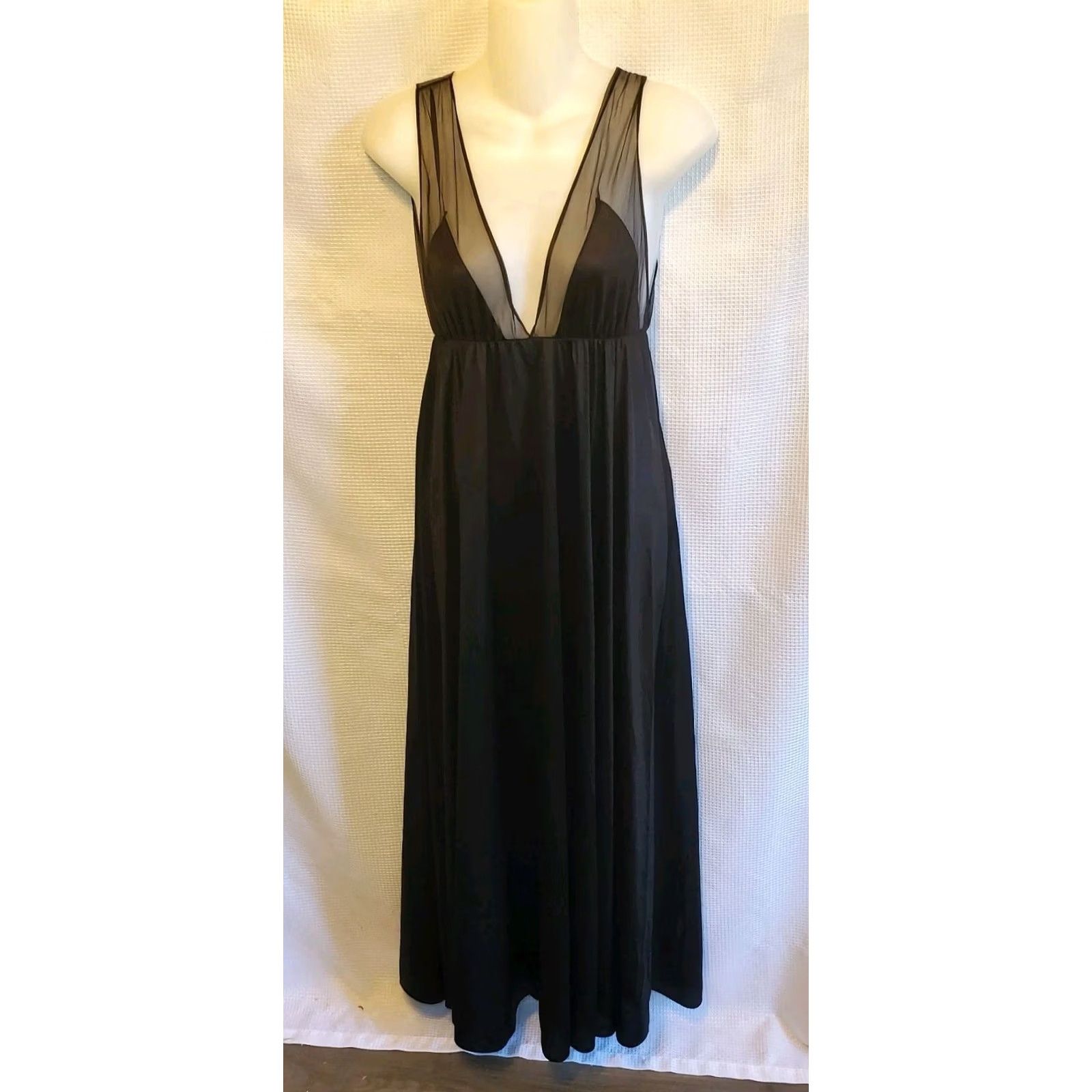 Vintage VINTAGE Maxi Sheer Black Slip Dress Sz S 70s V-Neck Pullover Party/Cocktail Womens Sexy Gothic USA 70s City Classic Tattoo Modern Design Size S / US 4 / IT 40 - 2 Thumbnail