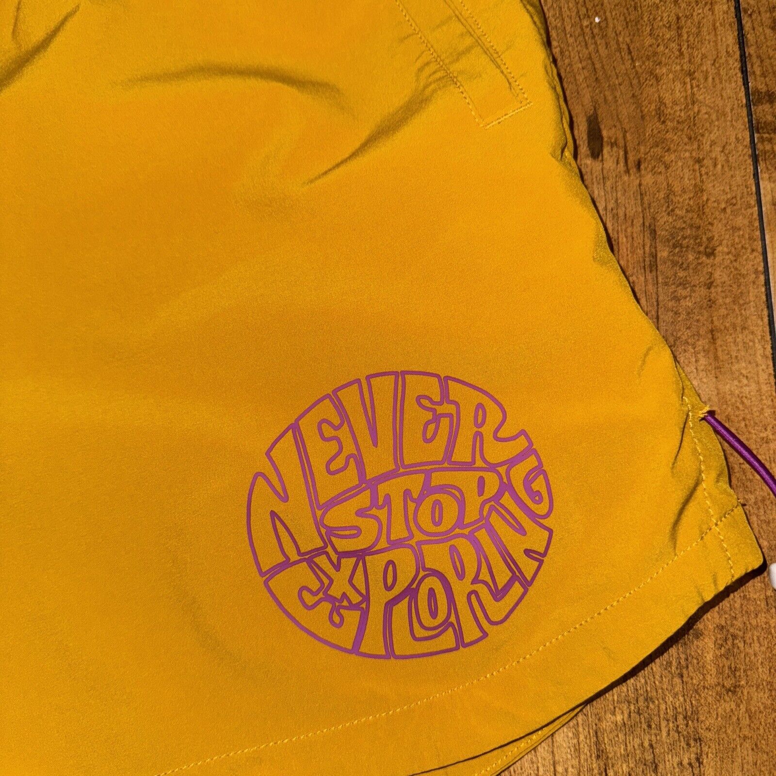 The North Face × Vintage Women’s The North Face Shorts Medium Yellow Size 28" / US 6 / IT 42 - 2 Thumbnail