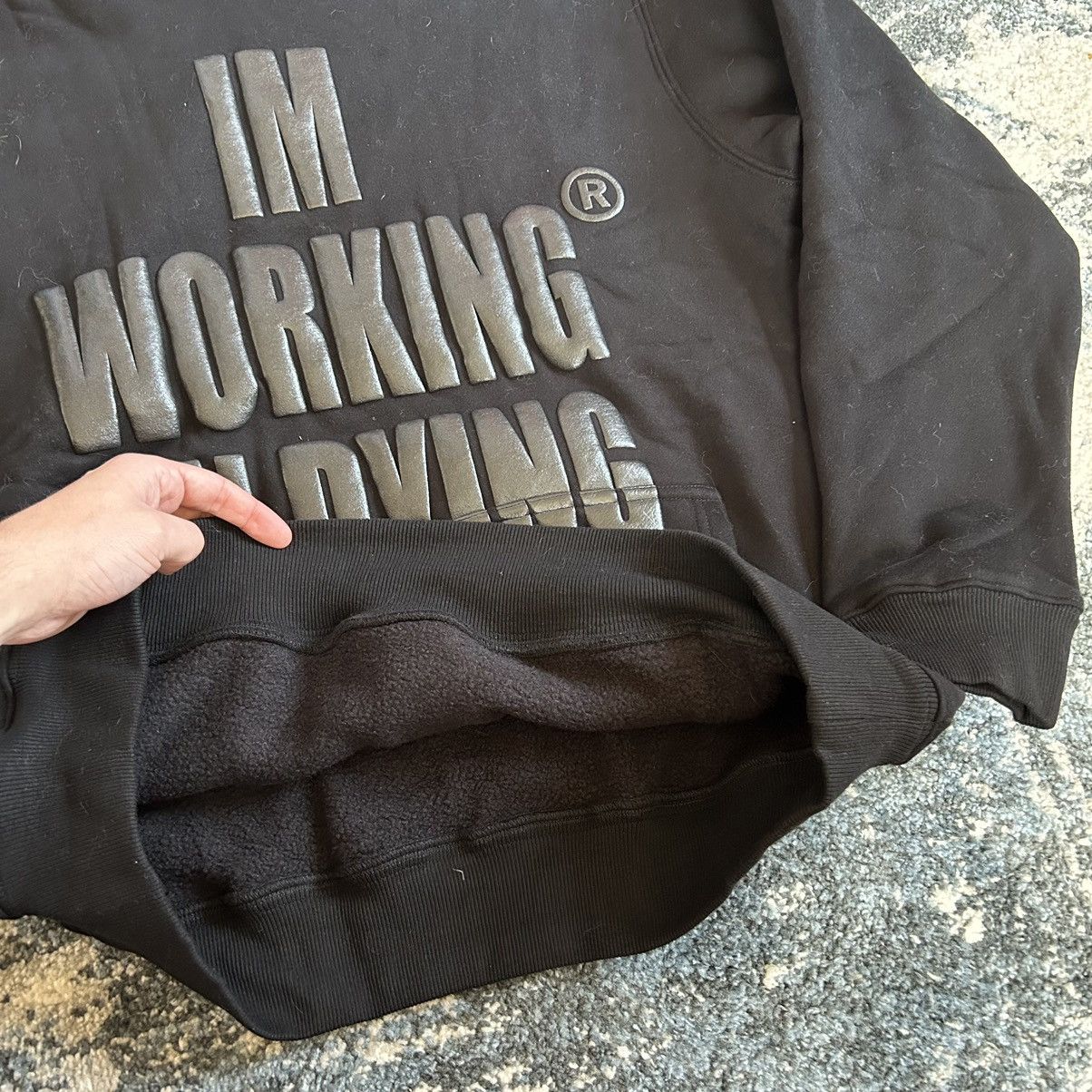 Reckless Scholars WORKiNG ON DYiNG COZY HEAVYWEiGHT FLEECE PUFF PRiNT HOODiE Size US XL / EU 56 / 4 - 3 Thumbnail