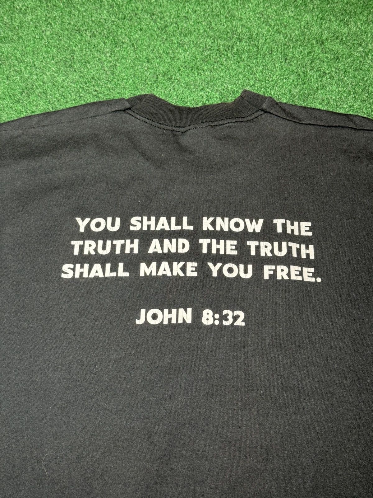 Vintage America USA Vintage 90s Truth Shall Make You Free T Shirt Size US L / EU 52-54 / 3 - 4 Thumbnail