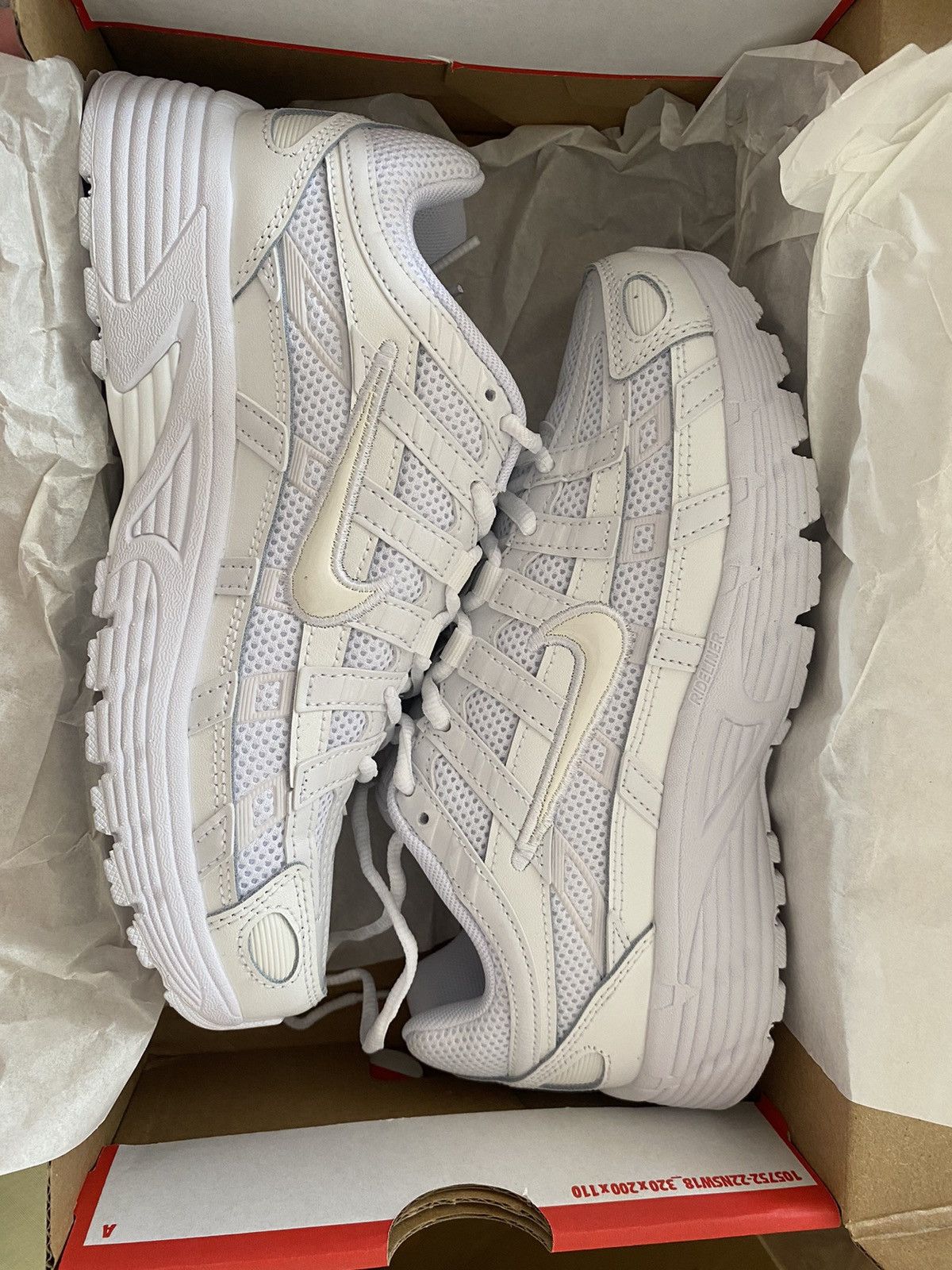 Nike Nike P-6000 WHITE-PLATINUM TINT 38eur size Size US 8 / IT 38 - 7 Thumbnail