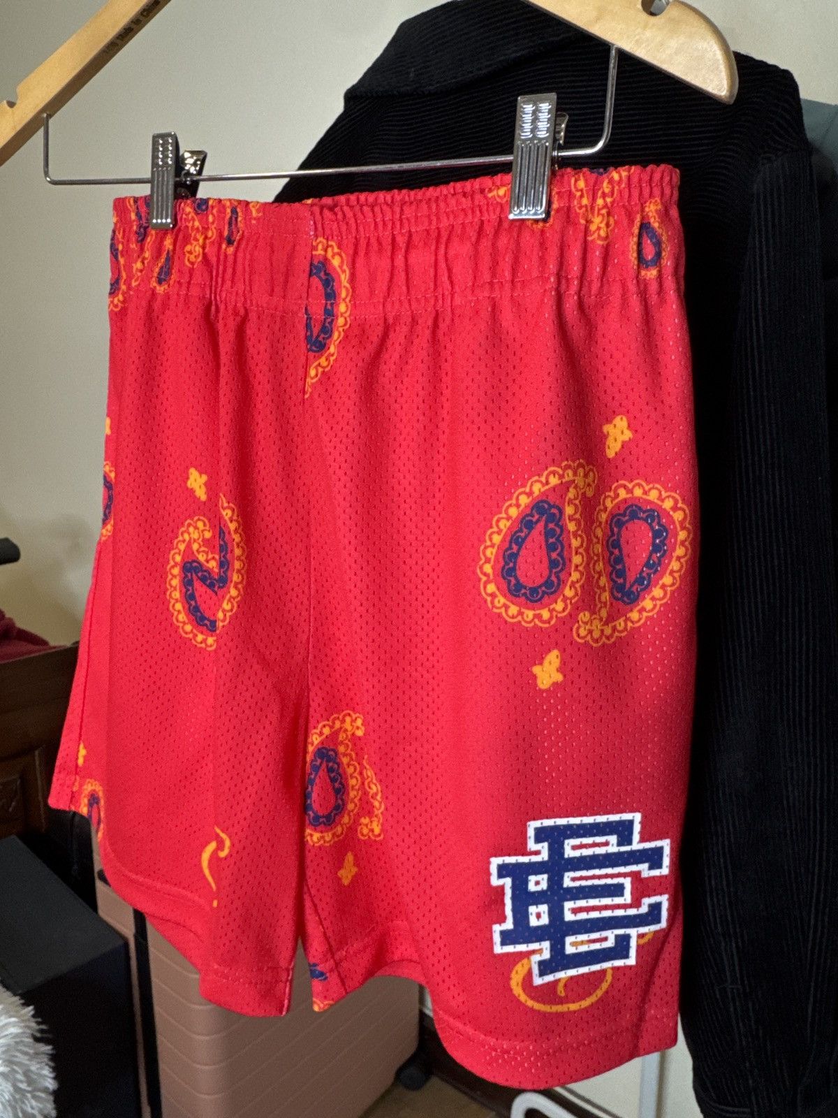 Eric Emanuel Eric Emanuel EE Basic Short Small - Red Paisley Size US 27 - 1 Thumbnail