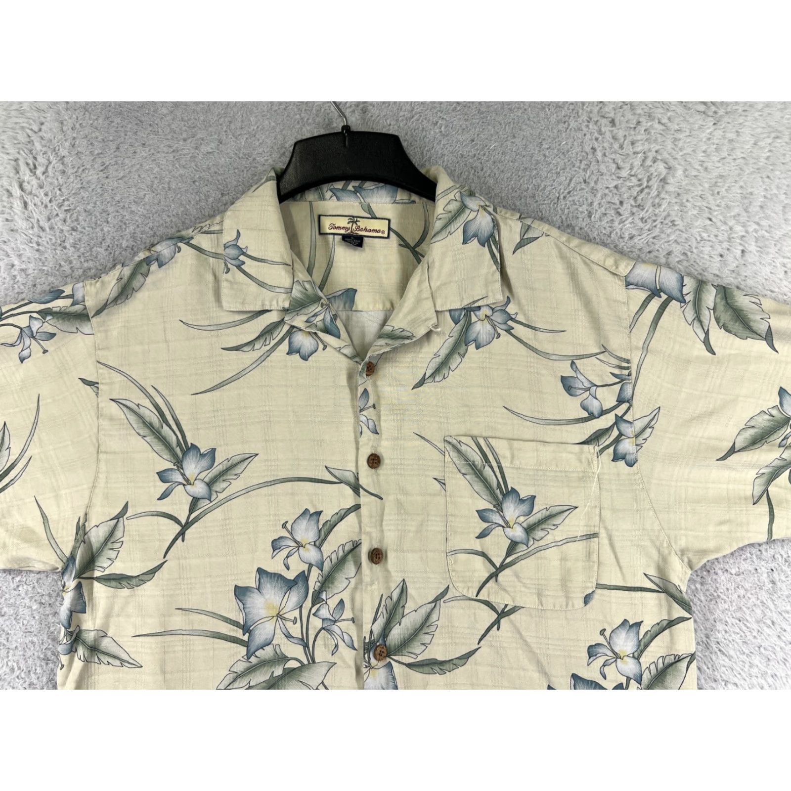 Tommy Bahama Tommy Bahama Shirt Men Large Beige Floral Button Up 100% Silk Pocket Hawaiian Size US L / EU 52-54 / 3 - 4 Thumbnail
