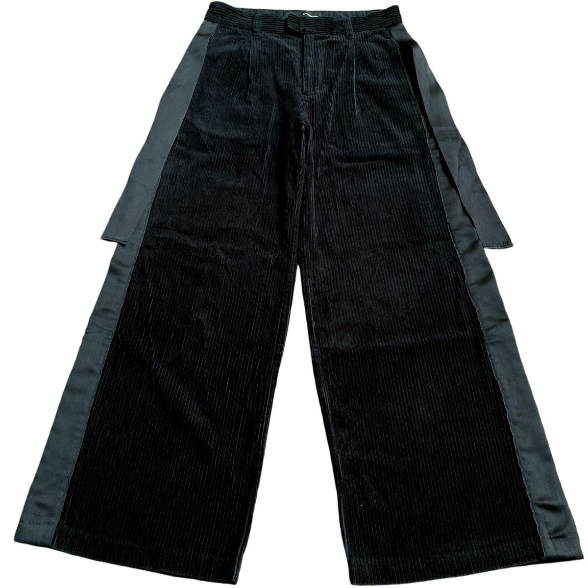 Japanese Brand × Jun Takahashi × Undercover GU X Undercover Side Taped Wide Baggy Boxy Corduroy Pants Size US 28 / EU 44 - 1 Thumbnail