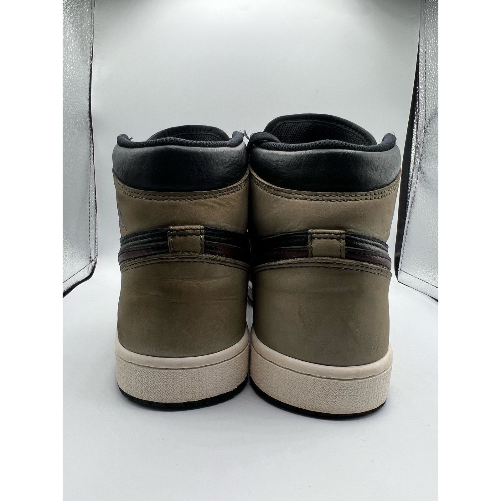 Jordan Brand Air Jordan 1 Retro High OG “Patina” size 10 men’s Size US 10 / EU 43 - 4 Thumbnail