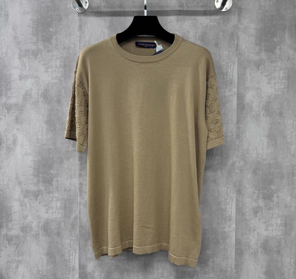 Louis Vuitton Louis Vuitton Louis Vuitton Short Sleeve Knit Top Size S-2 Size US S / EU 44-46 / 1 - 6 Thumbnail