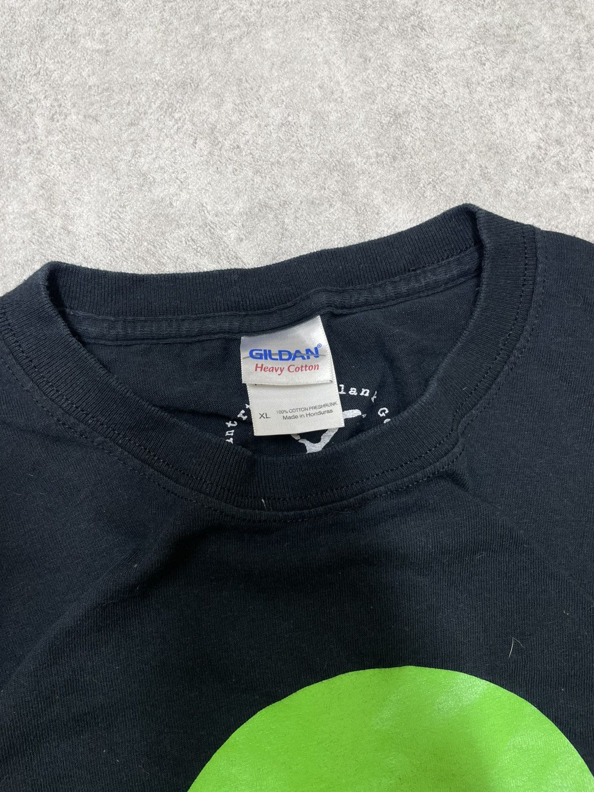 Gildan × Japanese Brand Balenciaga Alien👽RARE find!Cool graphic.Essential streetwear Size US XL / EU 56 / 4 - 5 Thumbnail