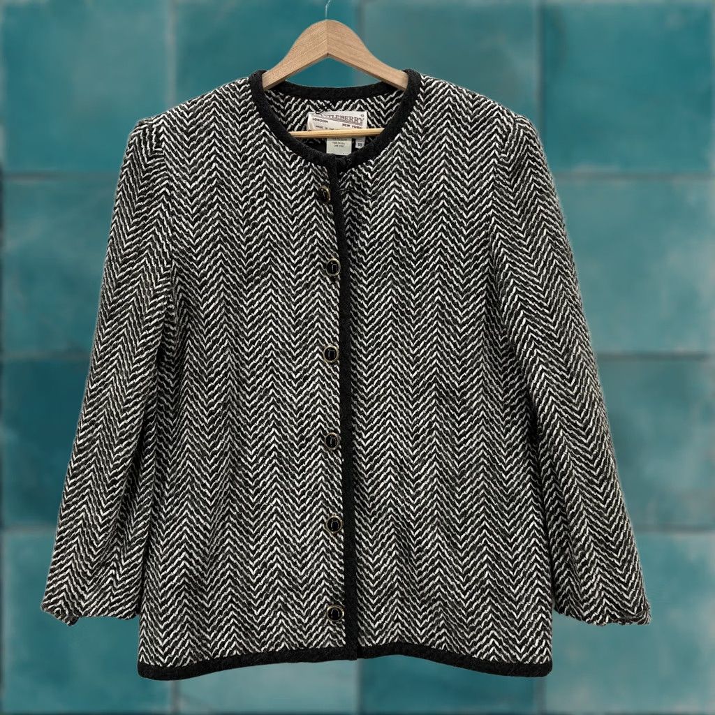 Vintage VINTAGE Castleberry Blazer Womens 18 Black Herringbone Tweed Mohair Wool USA Jacket/Coat Black Tailored 90s Women Boy Size XXL / US 16-18 / IT 52-54 - 1 Thumbnail
