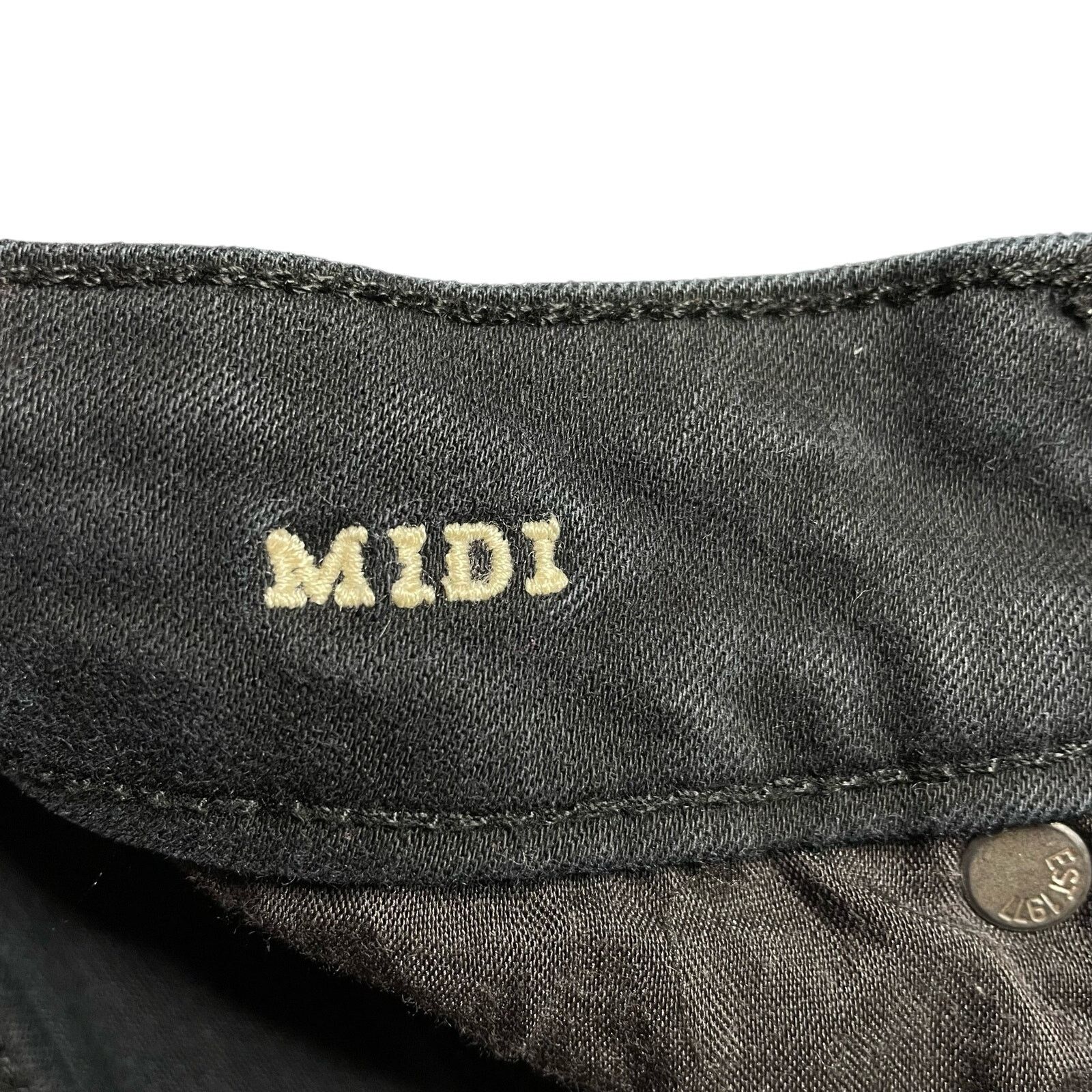 American Eagle Outfitters American Eagle Midi Shorts Size 28" / US 6 / IT 42 - 8 Thumbnail