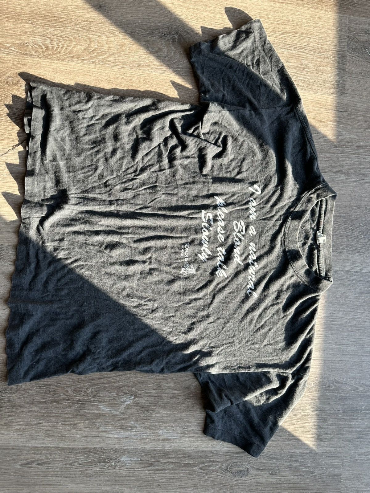 Vintage *RARE* 90s Vintage Graphic Tee Size US S / EU 44-46 / 1 - 1 Thumbnail