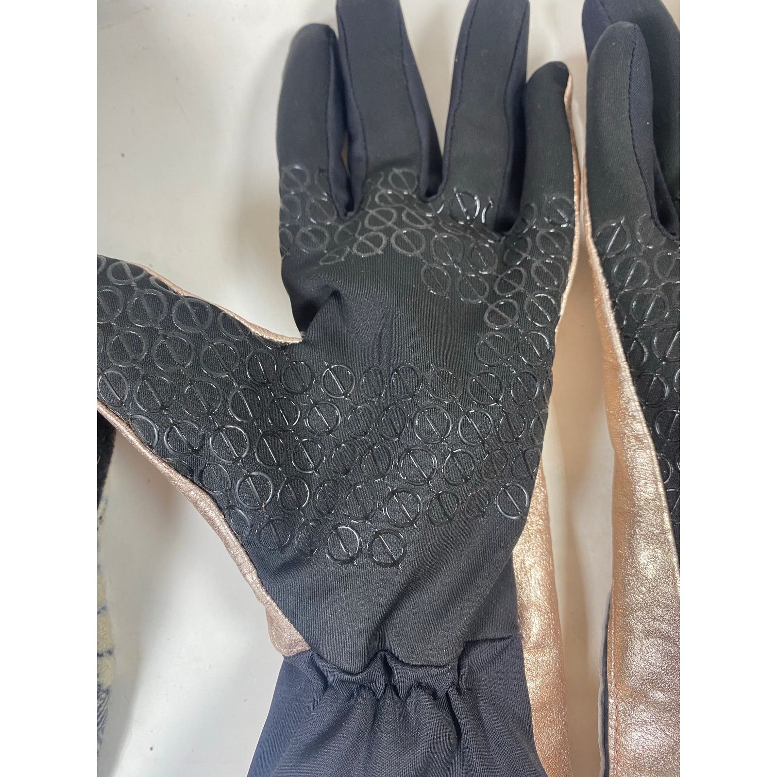Cole Haan Cole Haan Zerogrand Leather Gloves L/XL Pink Size ONE SIZE - 3 Thumbnail