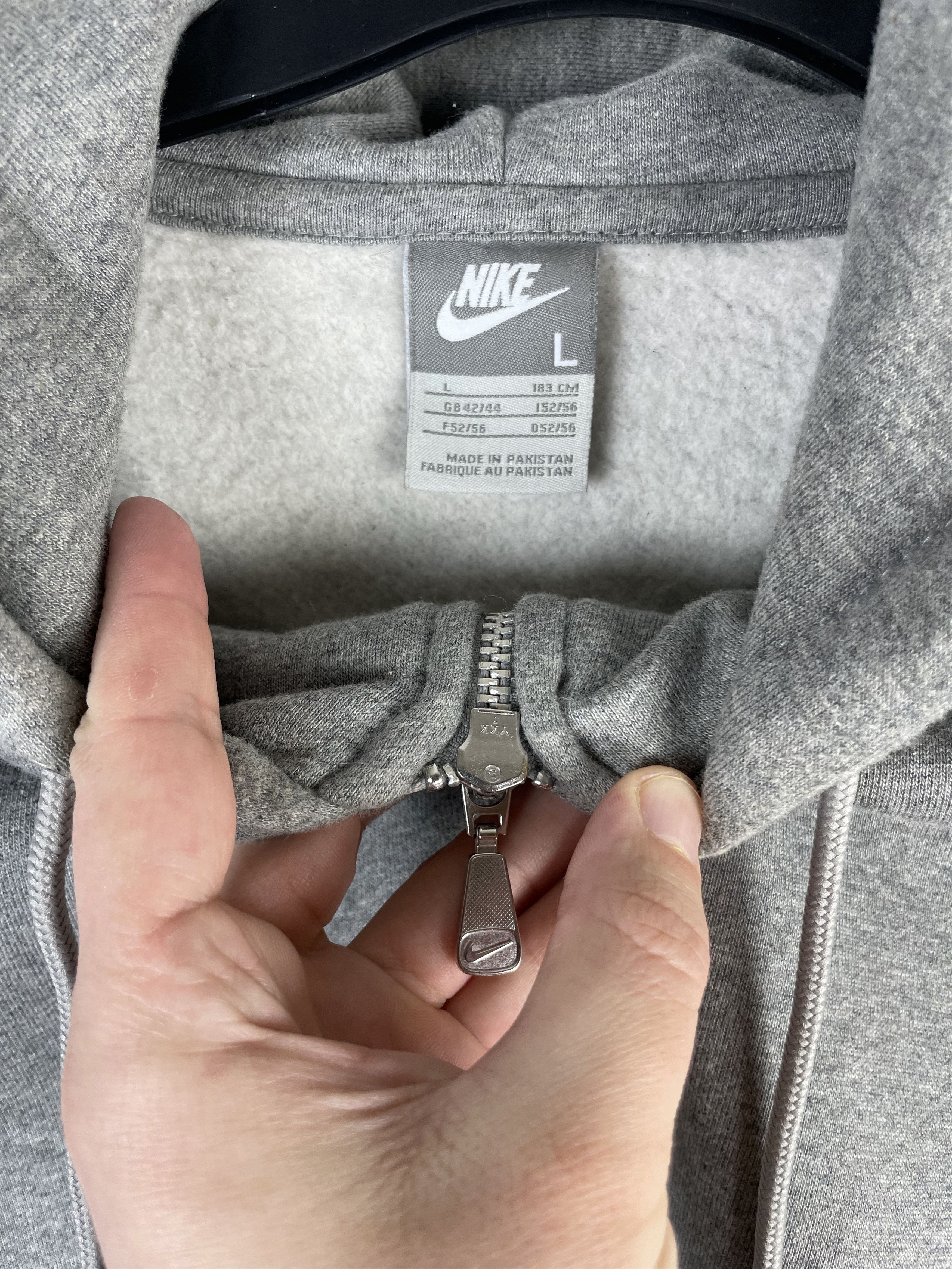Nike Vintage Nike Zip Hoodie Y2K Size US L / EU 52-54 / 3 - 6 Thumbnail