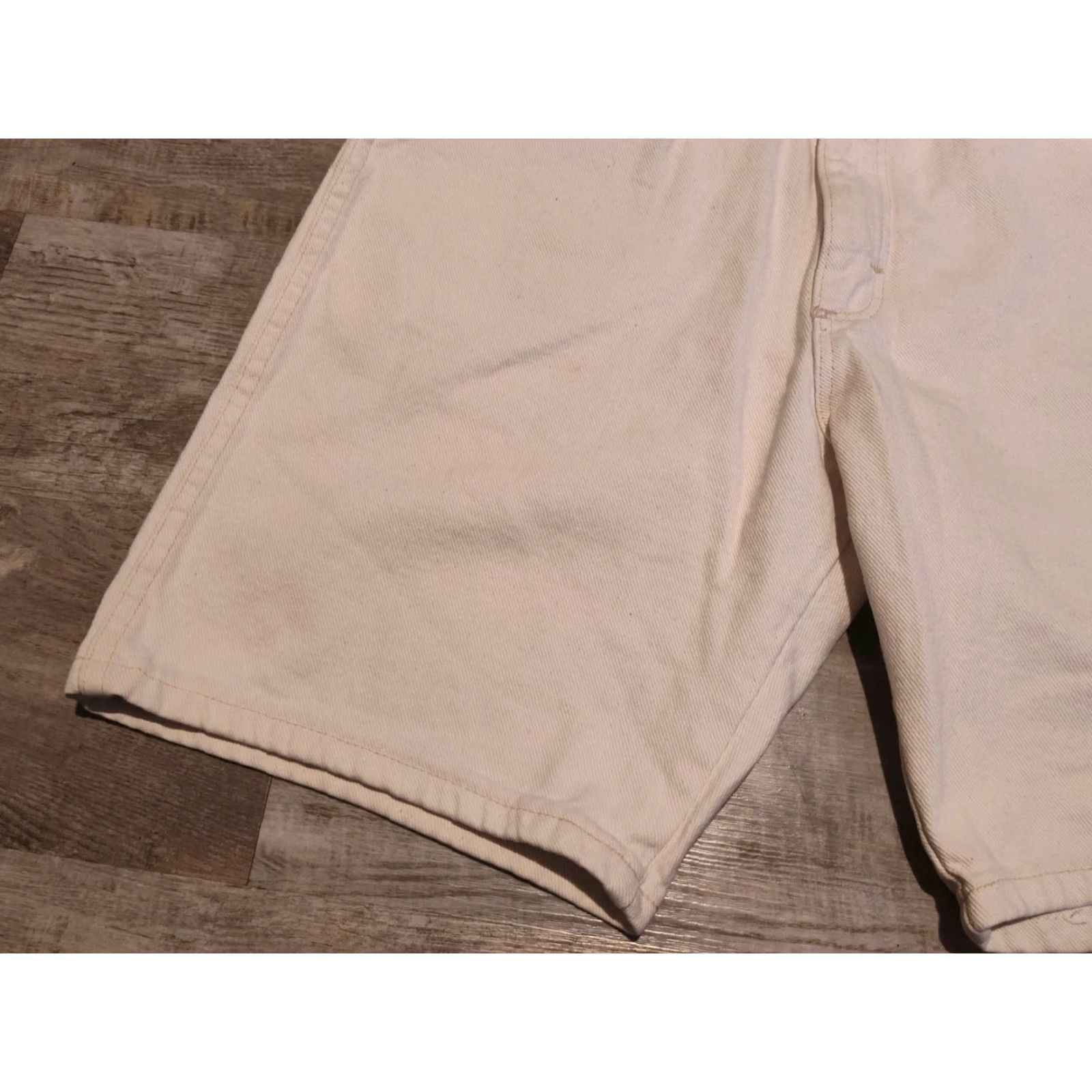 Wrangler VINTAGE Wrangler Bermuda Denim Shorts Mens Size 32 X 8 Ivory Cream White USA Made 90s Casual Retro Size US 32 / EU 48 - 3 Thumbnail
