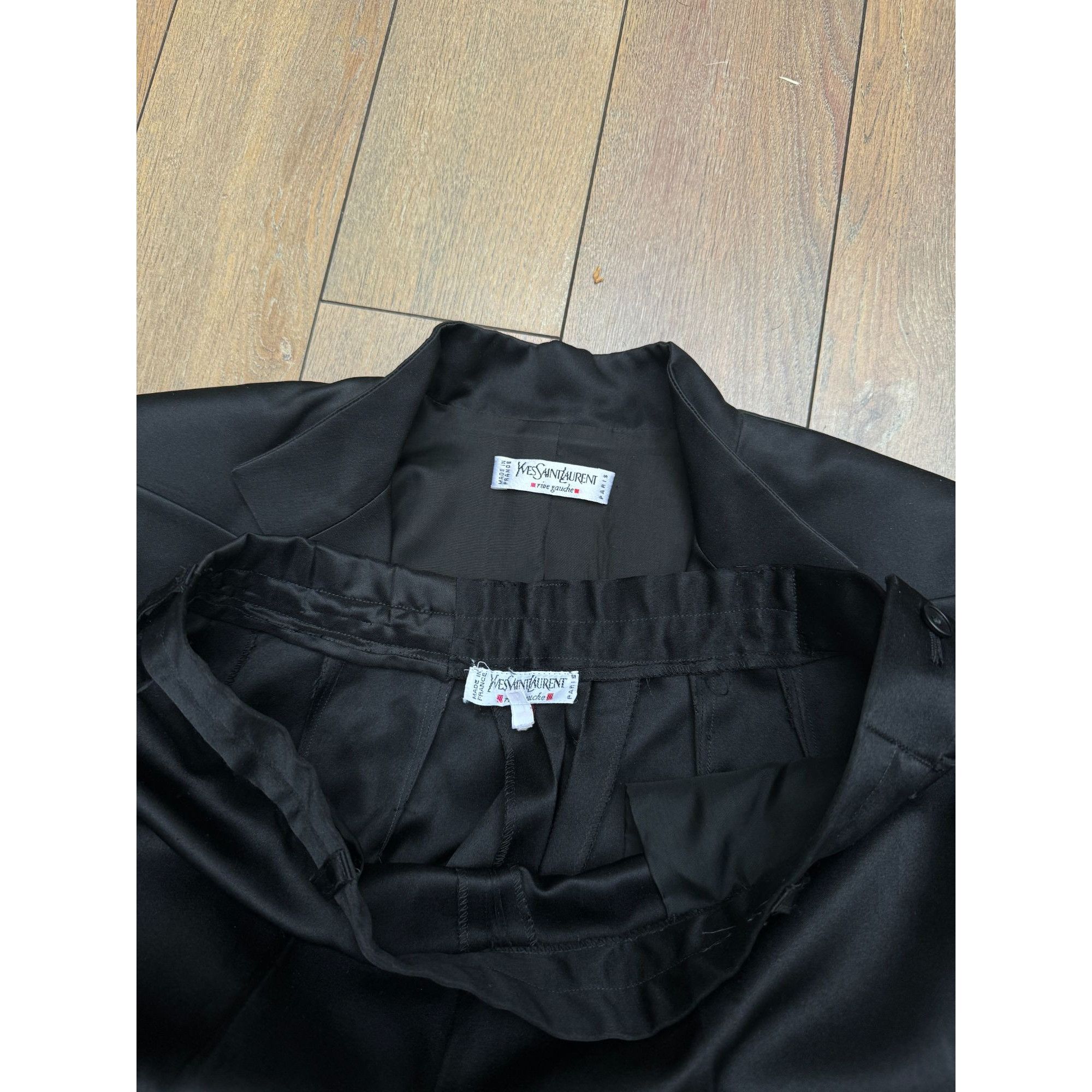Yves Saint Laurent Black Tuxedo Suit Size S / US 4 / IT 40 - 7 Thumbnail