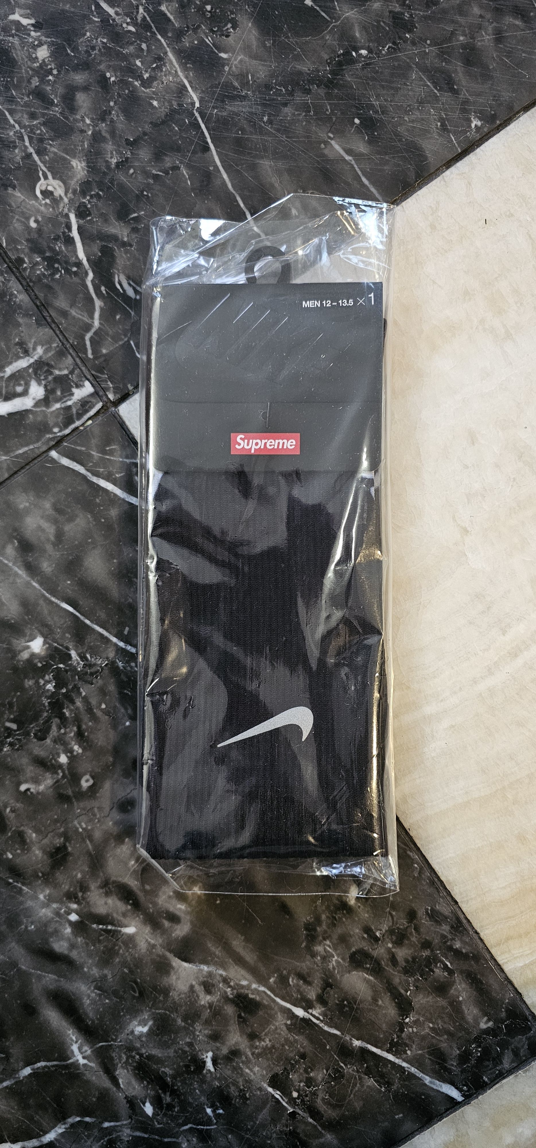 Nike × Supreme New Supreme Nike Spark Crew Socks - Black Size ONE SIZE - 1 Thumbnail