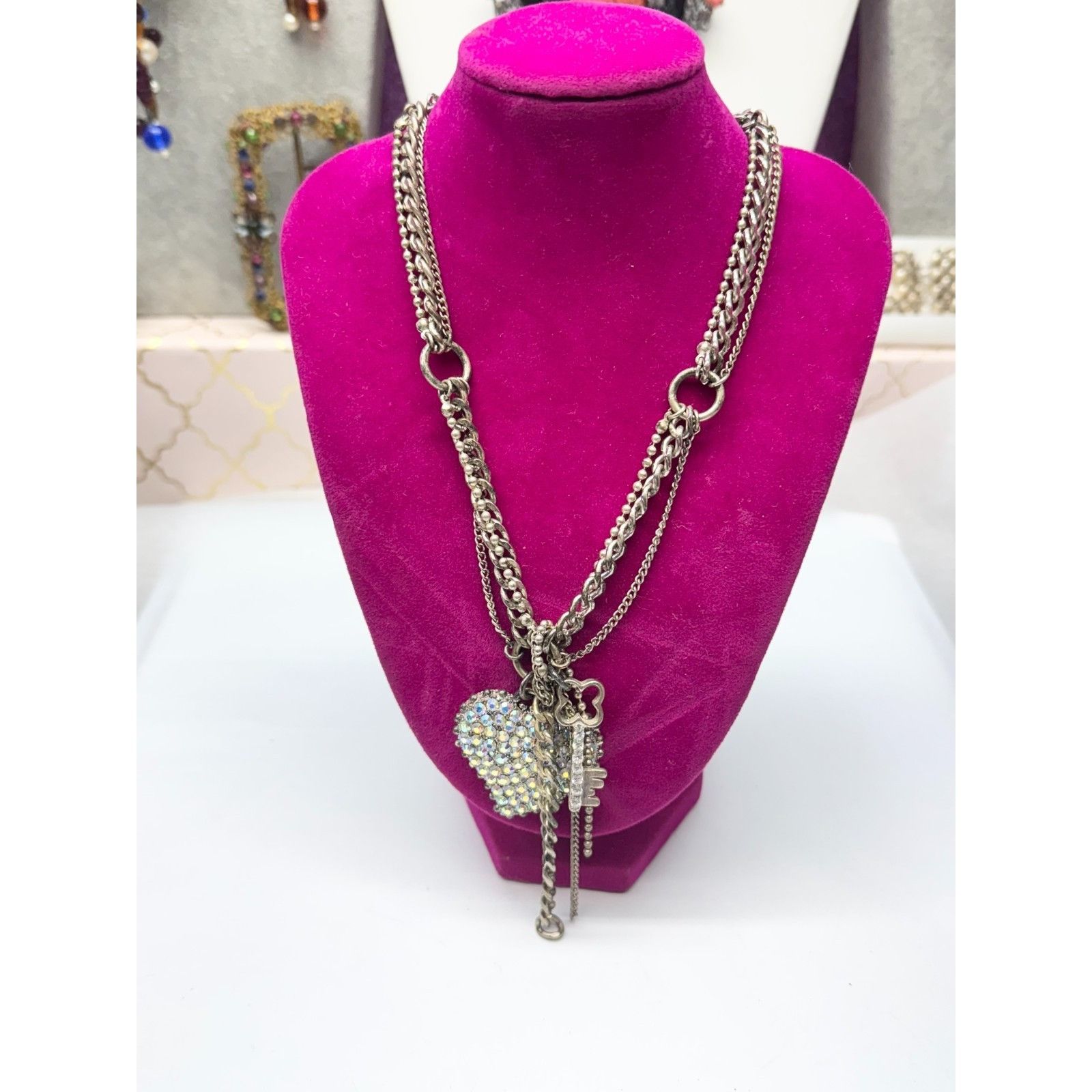 Vintage Rhinestone heart silver chain key charm necklace Size ONE SIZE - 4 Thumbnail