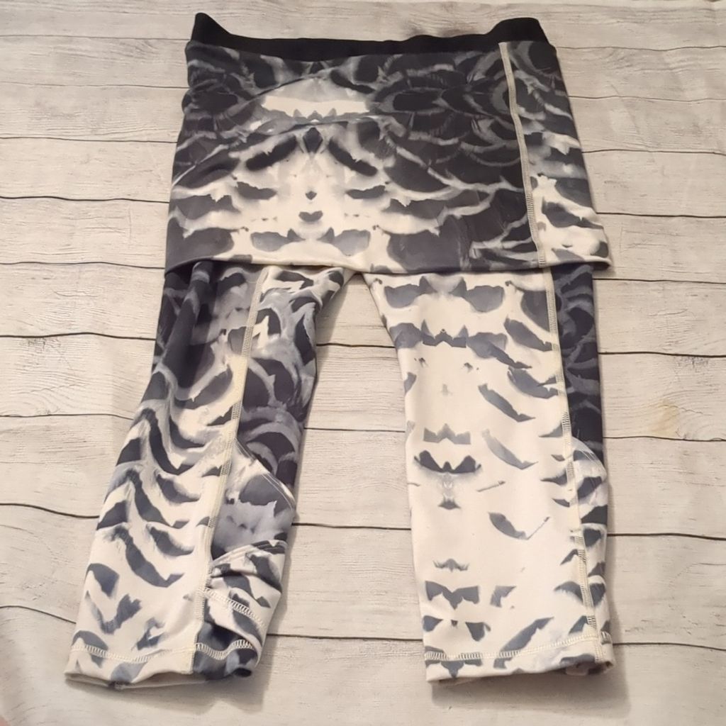 Lululemon Lululemon wunder under pant se dance size 8 Size 30" / US 8 / IT 44 - 1 Thumbnail