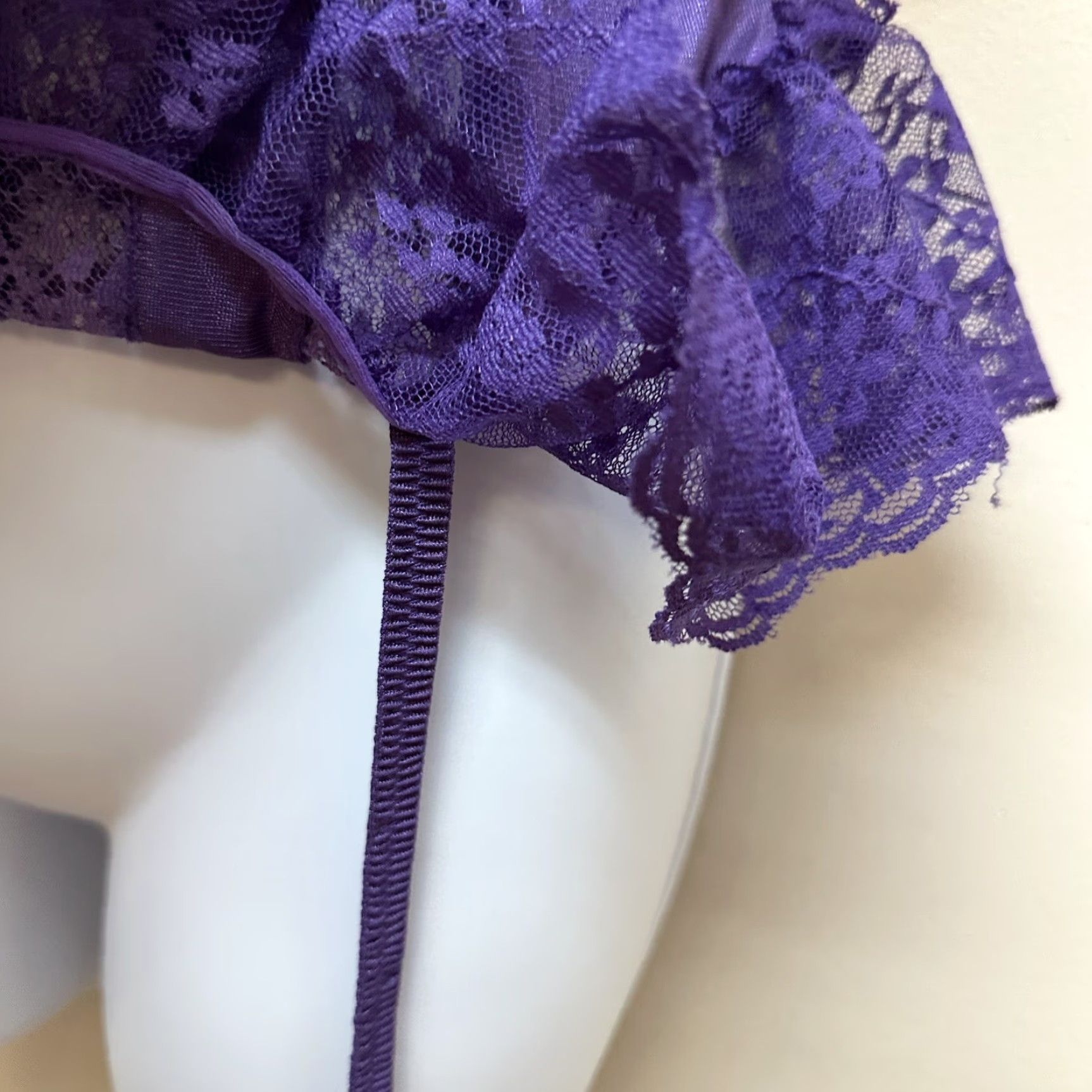 Vintage VINTAGE Purple Nylon Lace Ruffle Sexy Teddie Top Garters Size M Size M / US 6-8 / IT 42-44 - 5 Thumbnail
