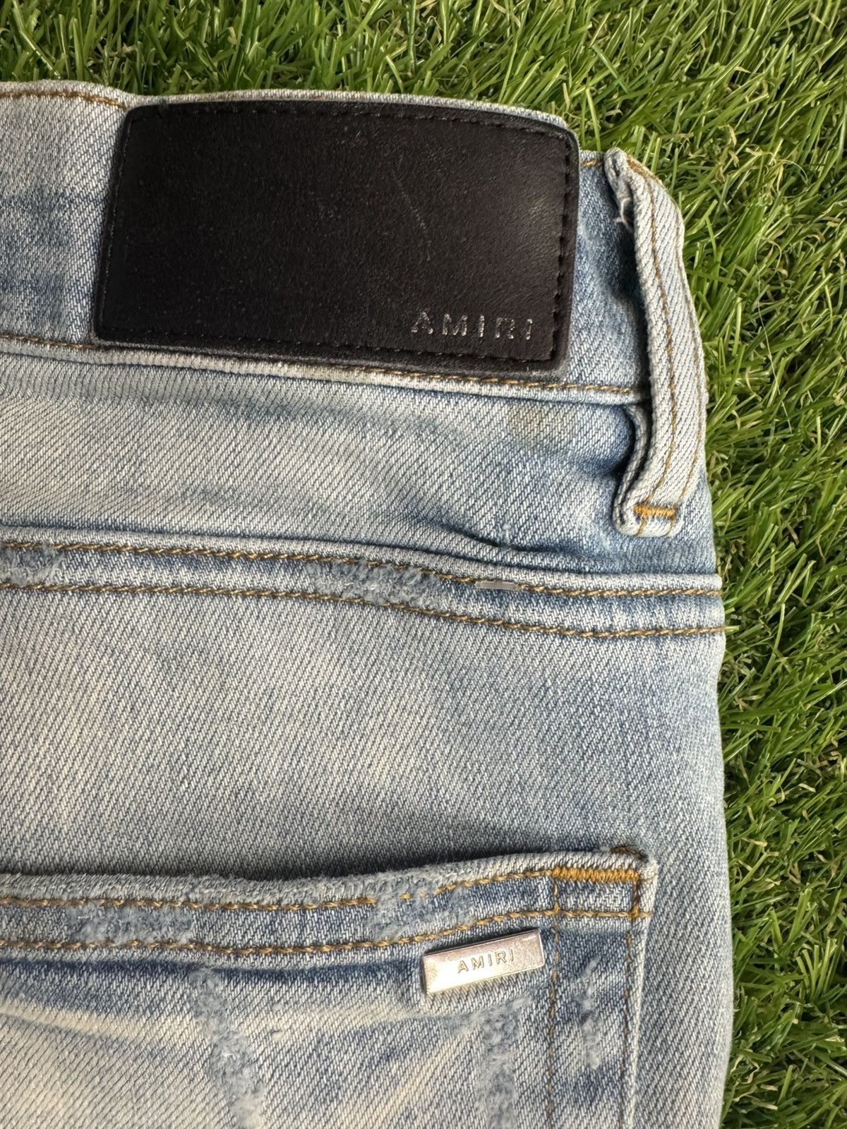 Amiri AMIRI THRASHER LIGHT WASH BONE PATCHES Size US 36 / EU 52 - 6 Thumbnail