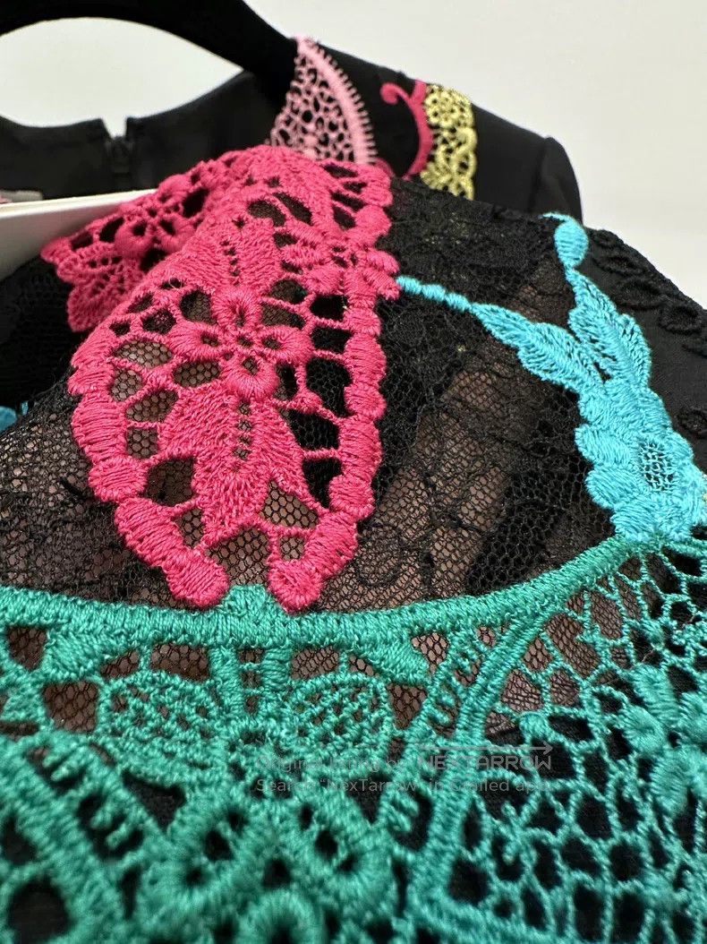 Valentino Valentino Long sleeve lace dress Size S / US 4 / IT 40 - 7 Thumbnail