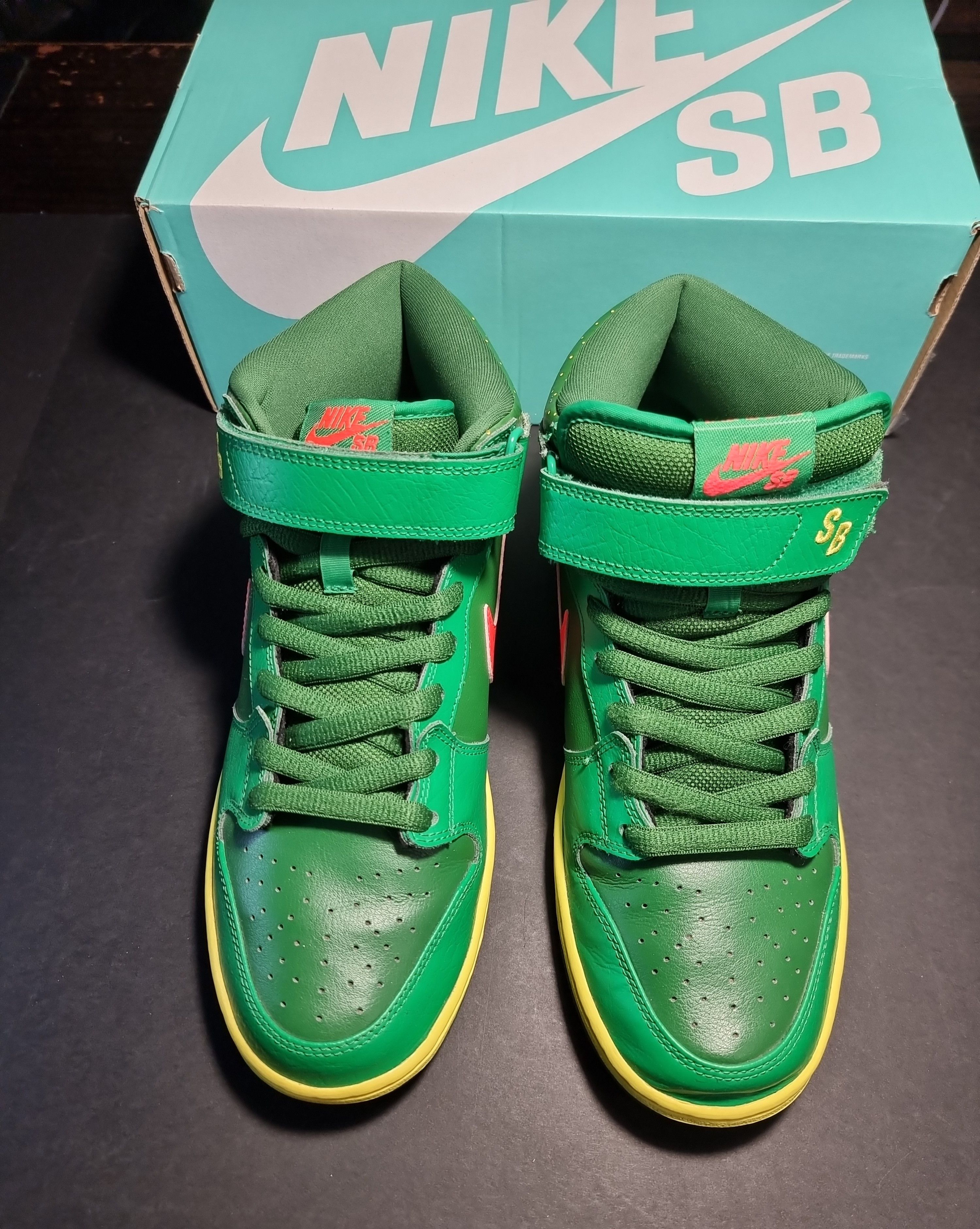 Nike SB Nike SB Dunk Mid Watermelon Size US 9.5 / EU 42-43 - 4 Thumbnail