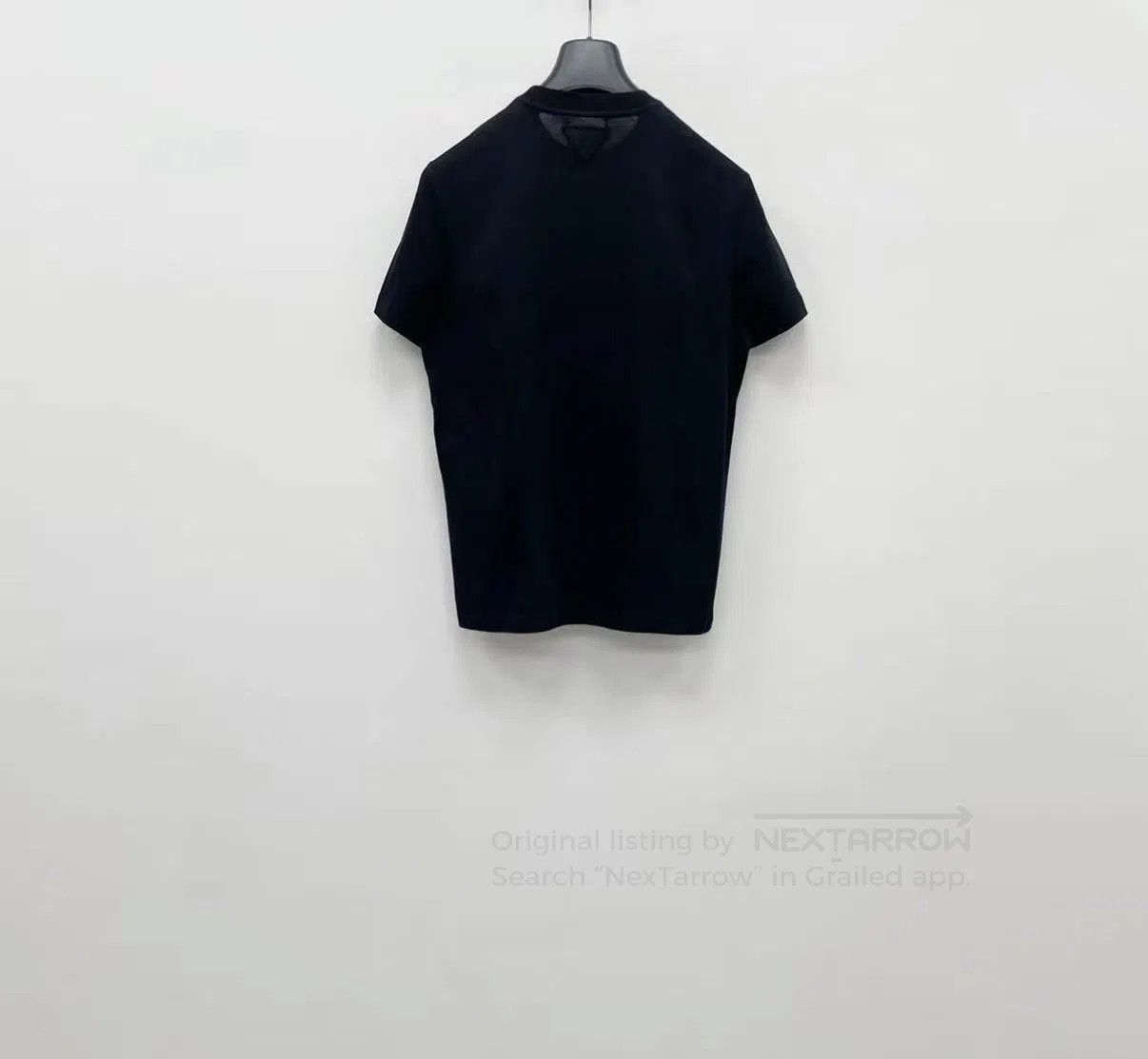 Prada Black Short-Sleeve Crew Neck T-Shirt. Size US S / EU 44-46 / 1 - 4 Thumbnail