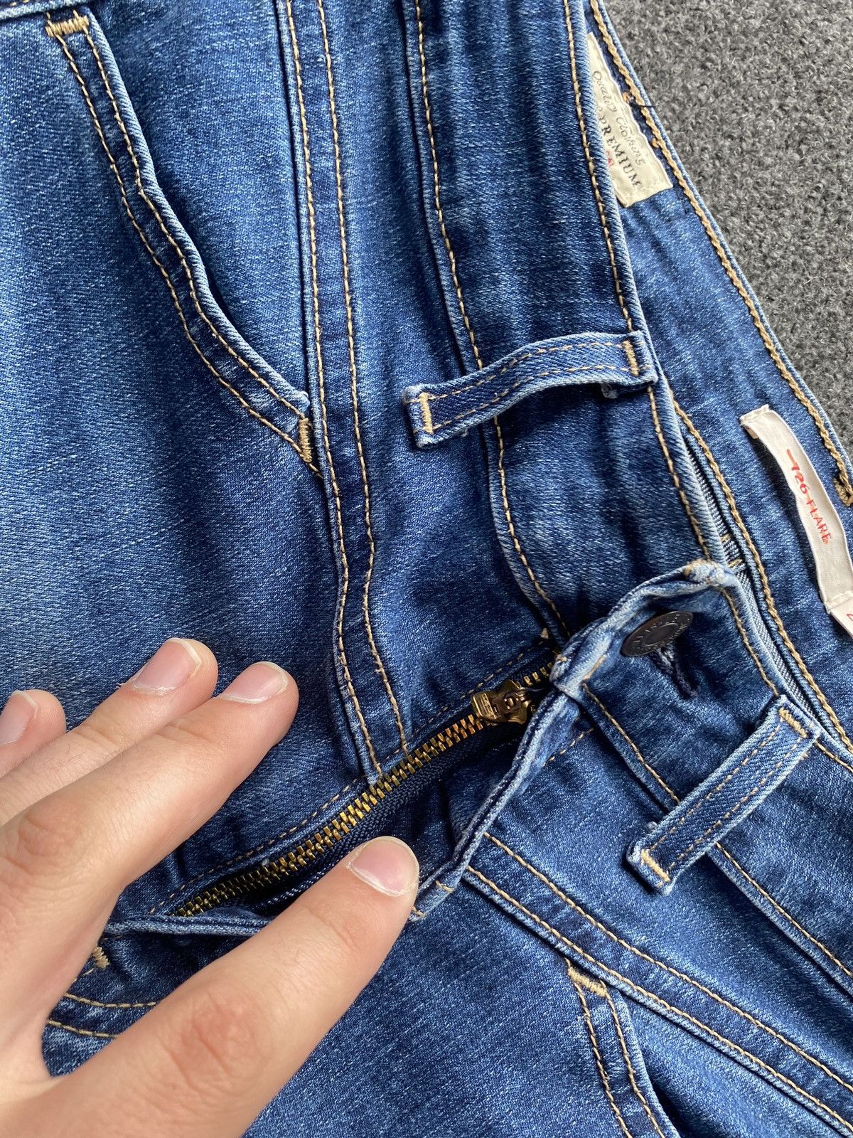 Levi's 🔥Levis 726 Flare Womens blue jeans 28 sz goth emo alt Size 28" / US 6 / IT 42 - 18 Thumbnail