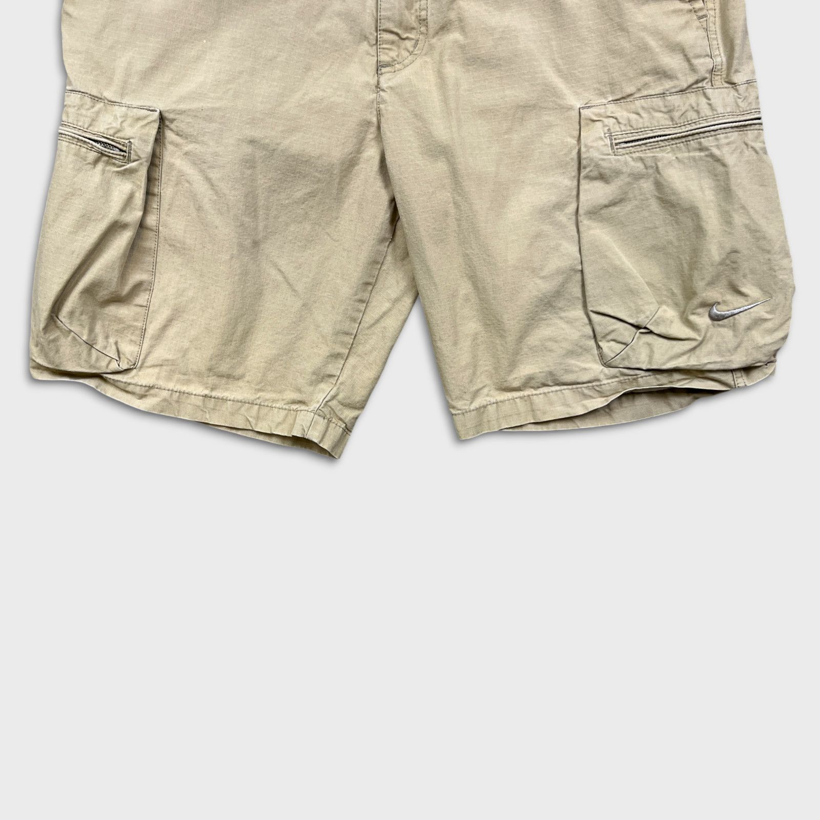 Nike × Vintage Nike Sportswear Shorts Size 36 Swoosh Cargo Khaki Pants Size US 36 / EU 52 - 3 Thumbnail