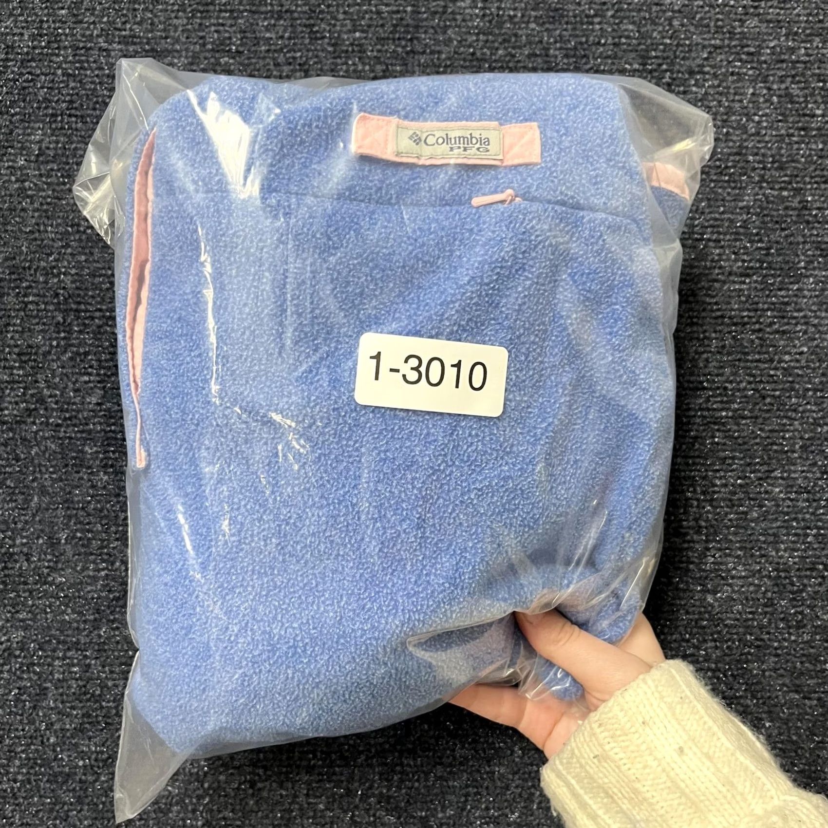 Vintage VINTAGE? No. Columbia Fleece Pullover Jacket Womens L Blue Pink Trim Quarter Snap Outdoor Ski Size L / US 10 / IT 46 - 8 Thumbnail