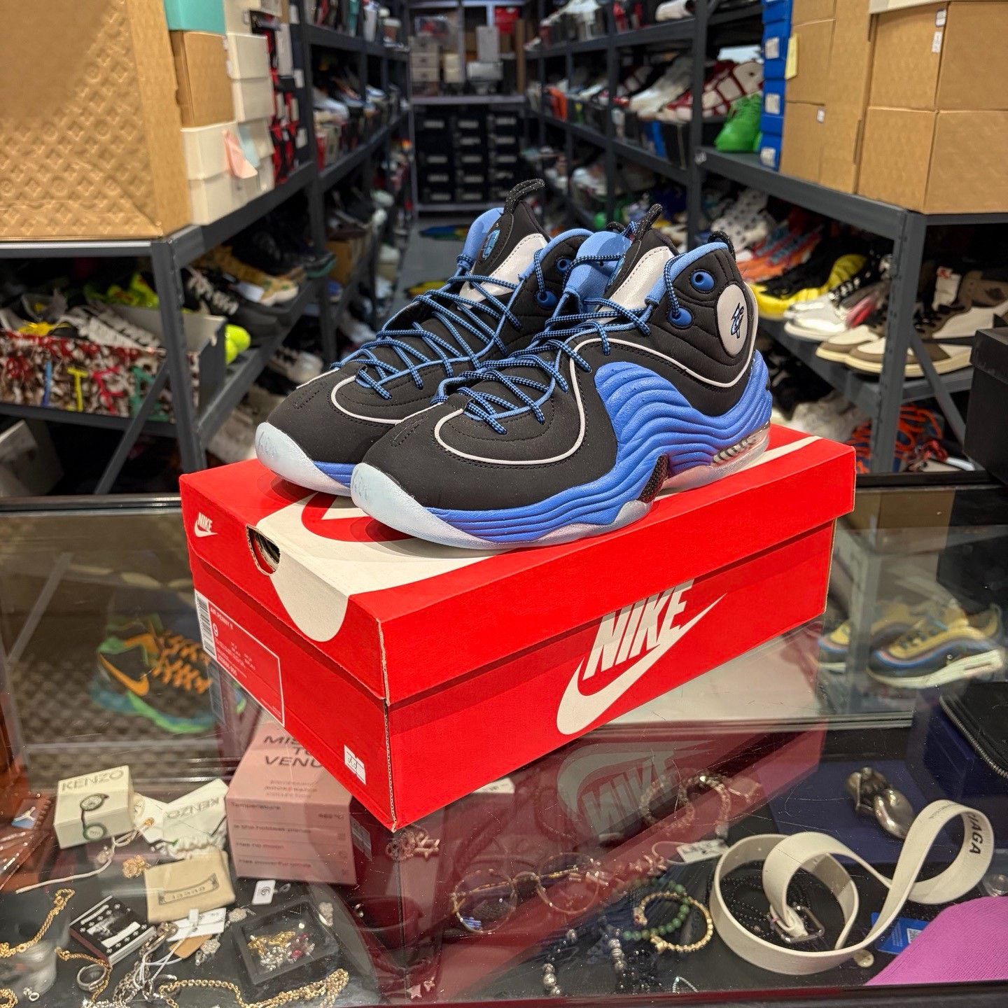 Nike Nike Blue Lowtop Sneakers 9.5 Men Size US 9.5 / EU 42-43 - 1 Thumbnail