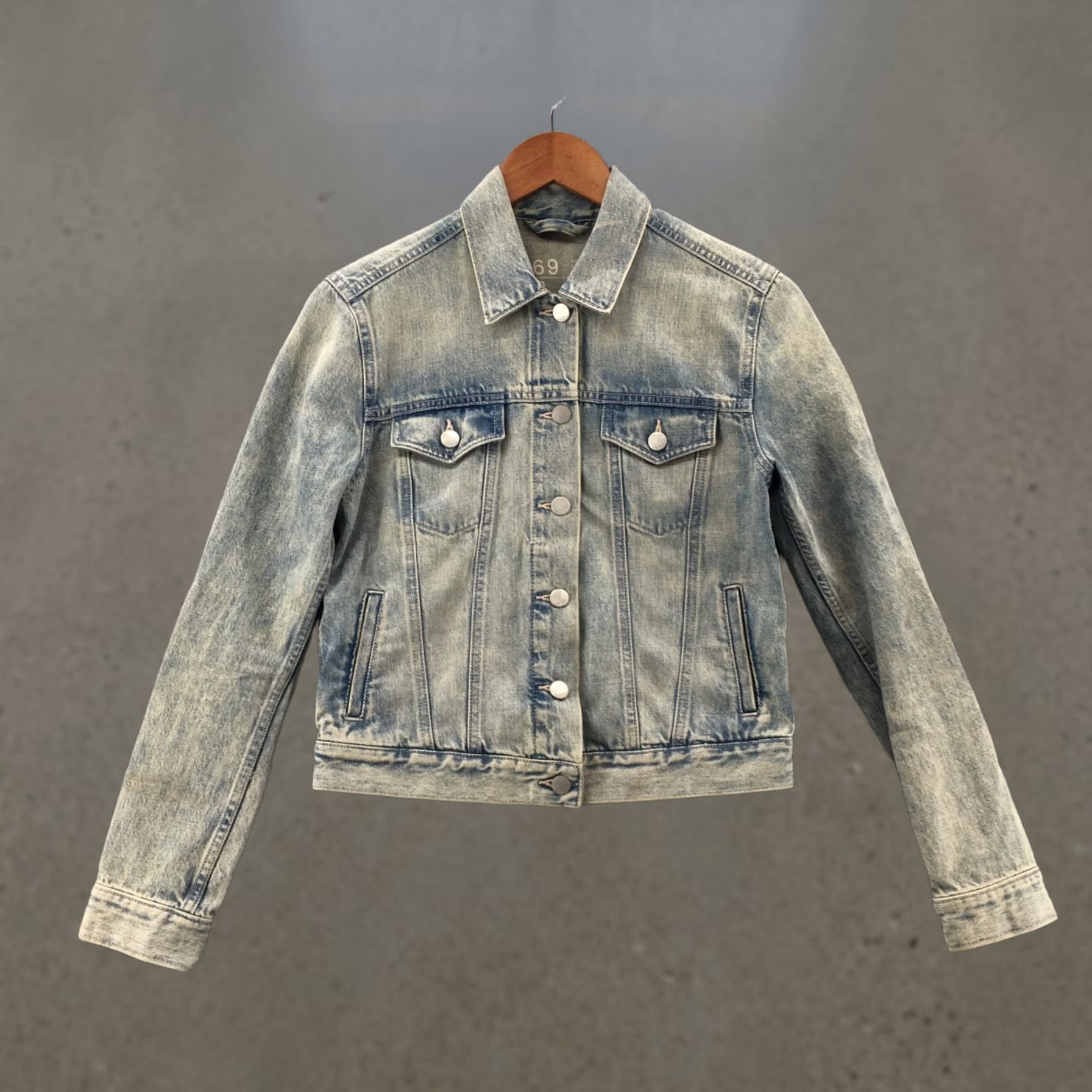 Gap Gap Jacket Womens XS Blue Cotton 1969 Cropped Denim Button Up Light Wash Casual Size XS / US 0-2 / IT 36-38 - 1 Thumbnail