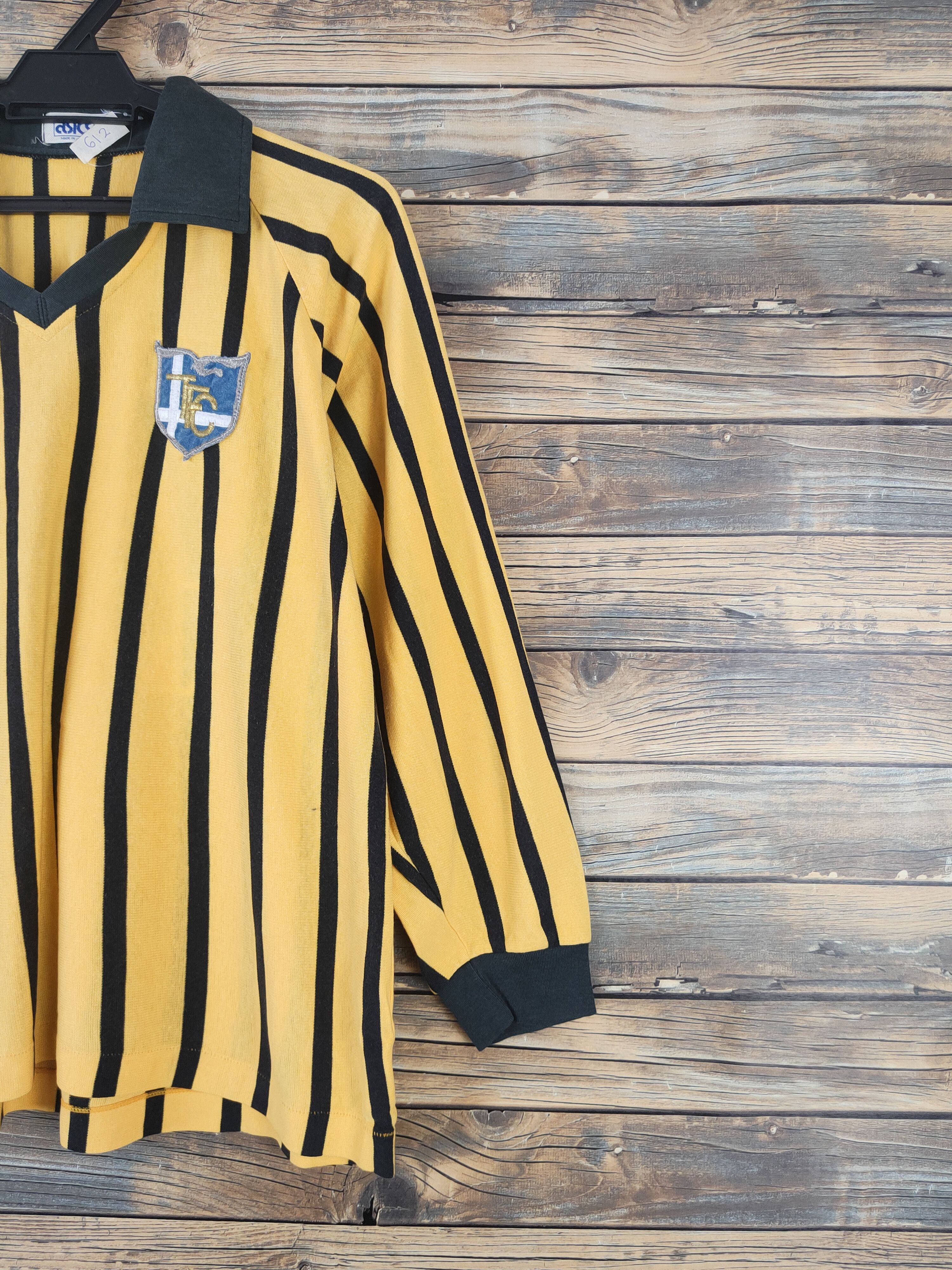Asics DL Asics Yellow Black Stripe vintage japan jersey #612 Size US L / EU 52-54 / 3 - 6 Thumbnail
