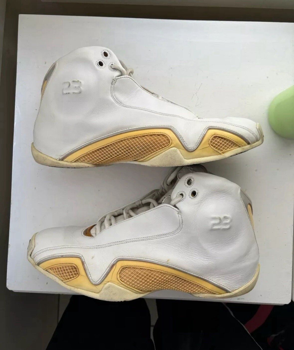 Jordan Brand Air Jordan 21 OG White Size US 13 / EU 46 - 1 Thumbnail