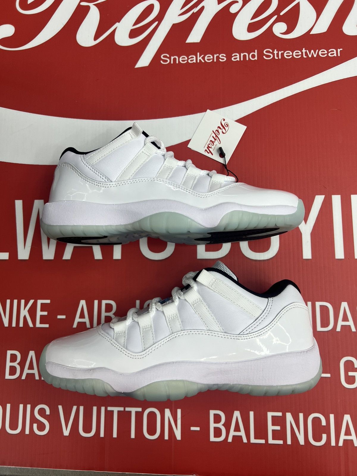 Jordan Brand Air Jordan 11 Low Legend Blue 5.5y Size US 5.5 / EU 38 - 2 Thumbnail
