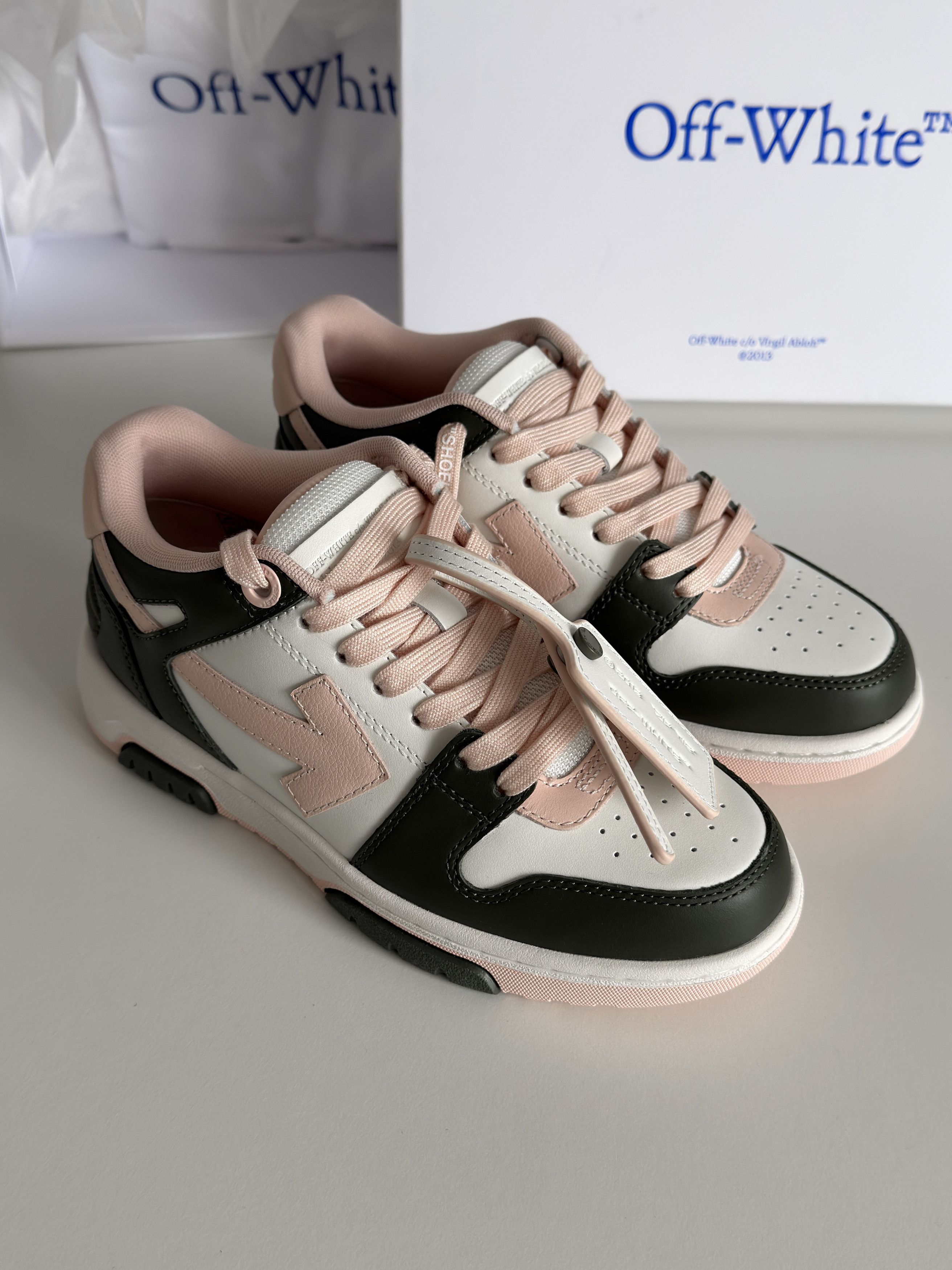 Off-White Off White Out Of Office sneakers Size US 6 / IT 36 - 1 Thumbnail