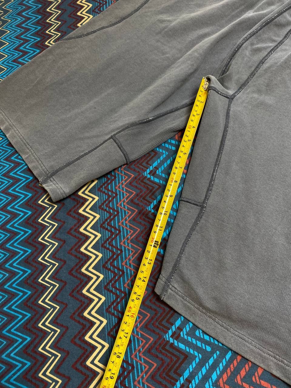 Nike Mens Vintage Nike Shorts swoosh 90s rare streetwear y2k Size US 34 / EU 50 - 16 Thumbnail