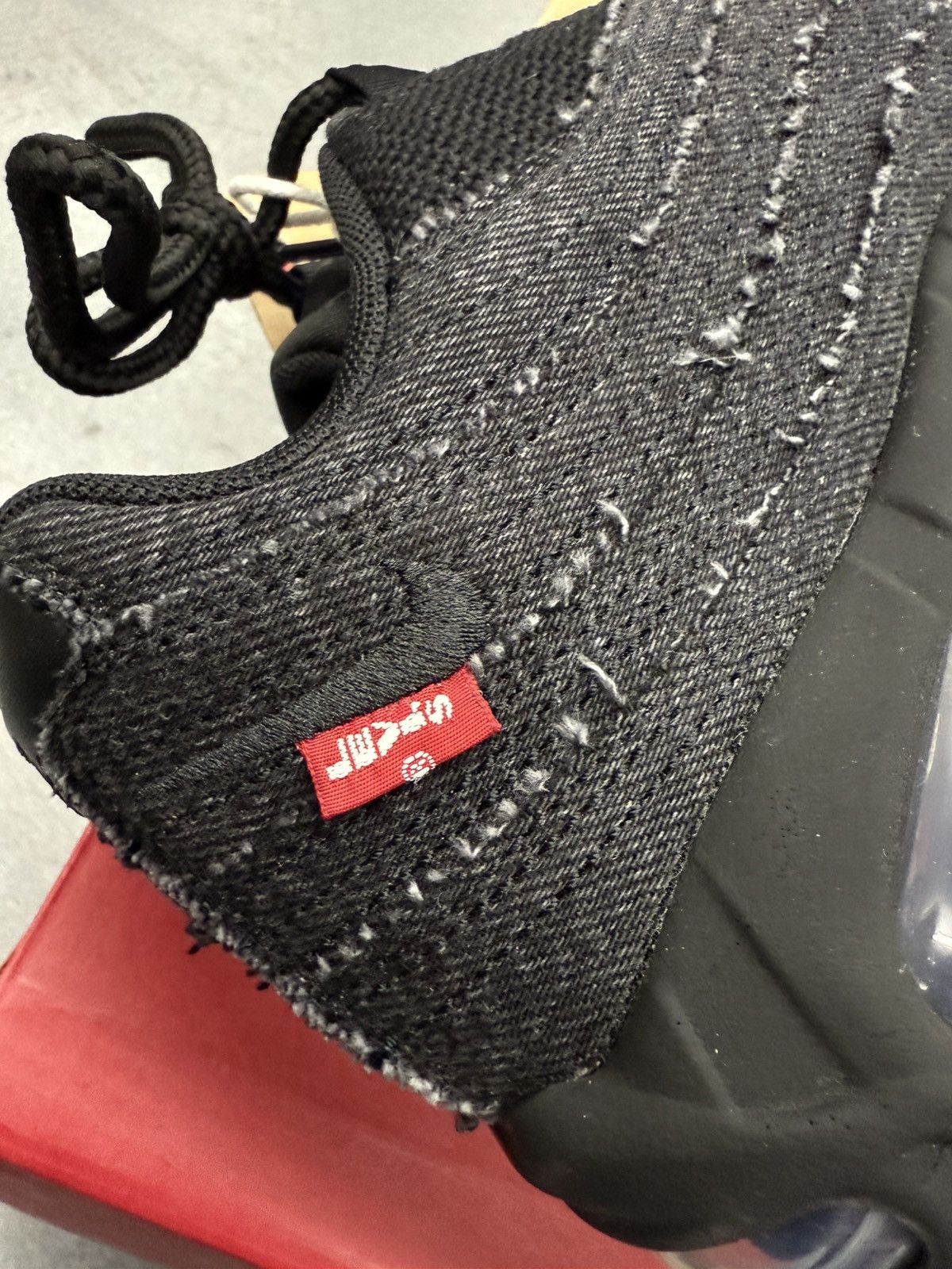 Levi's × Nike 2025 Nike Air Max 95 OG Levis Black Size US 9 / EU 42 - 5 Thumbnail