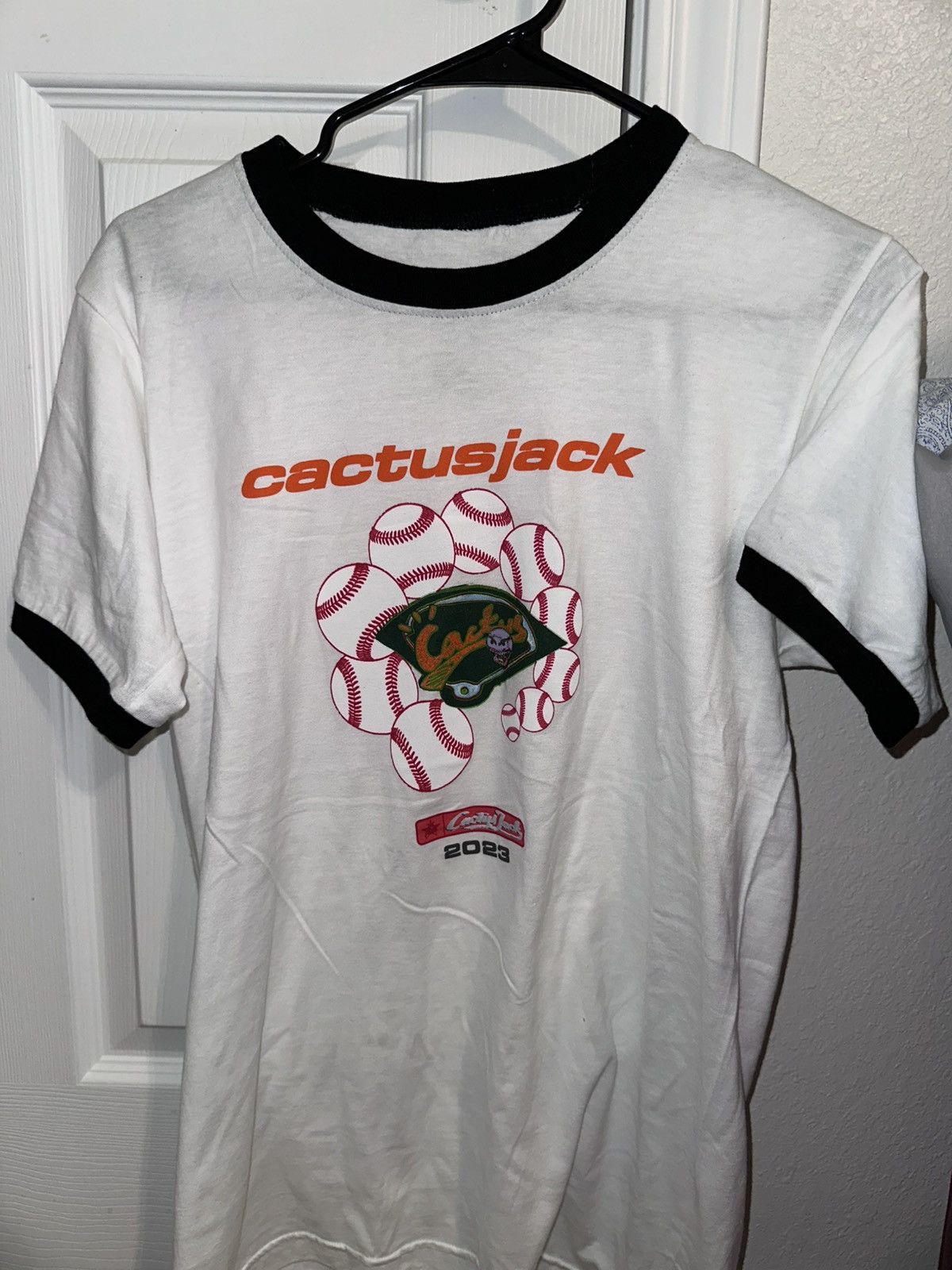 Travis Scott CACTUS JACK 2023 CURVE BALL TEE Size US S / EU 44-46 / 1 - 1 Thumbnail